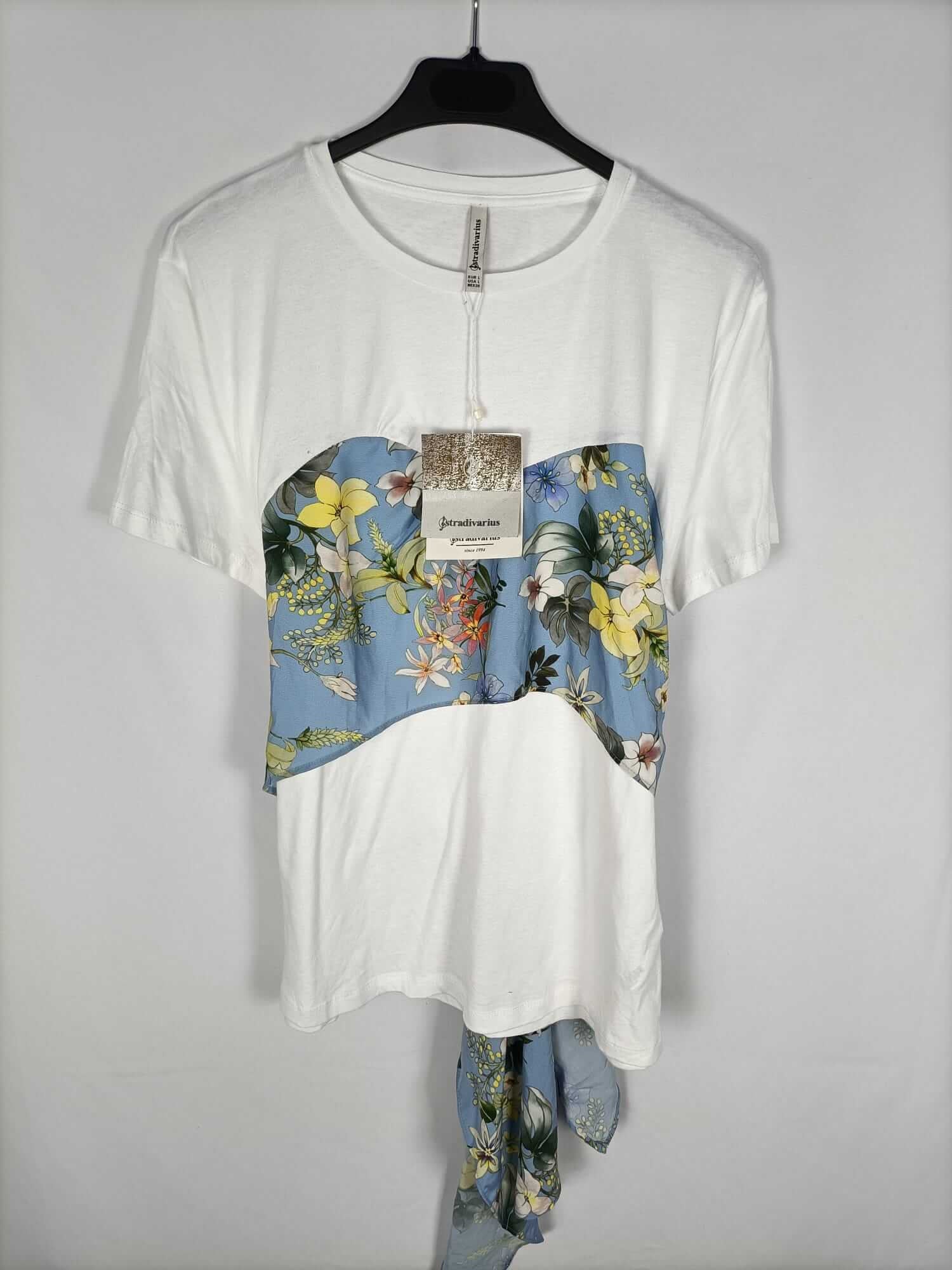 STRADIVARIUS. Camiseta pañuelo T.l