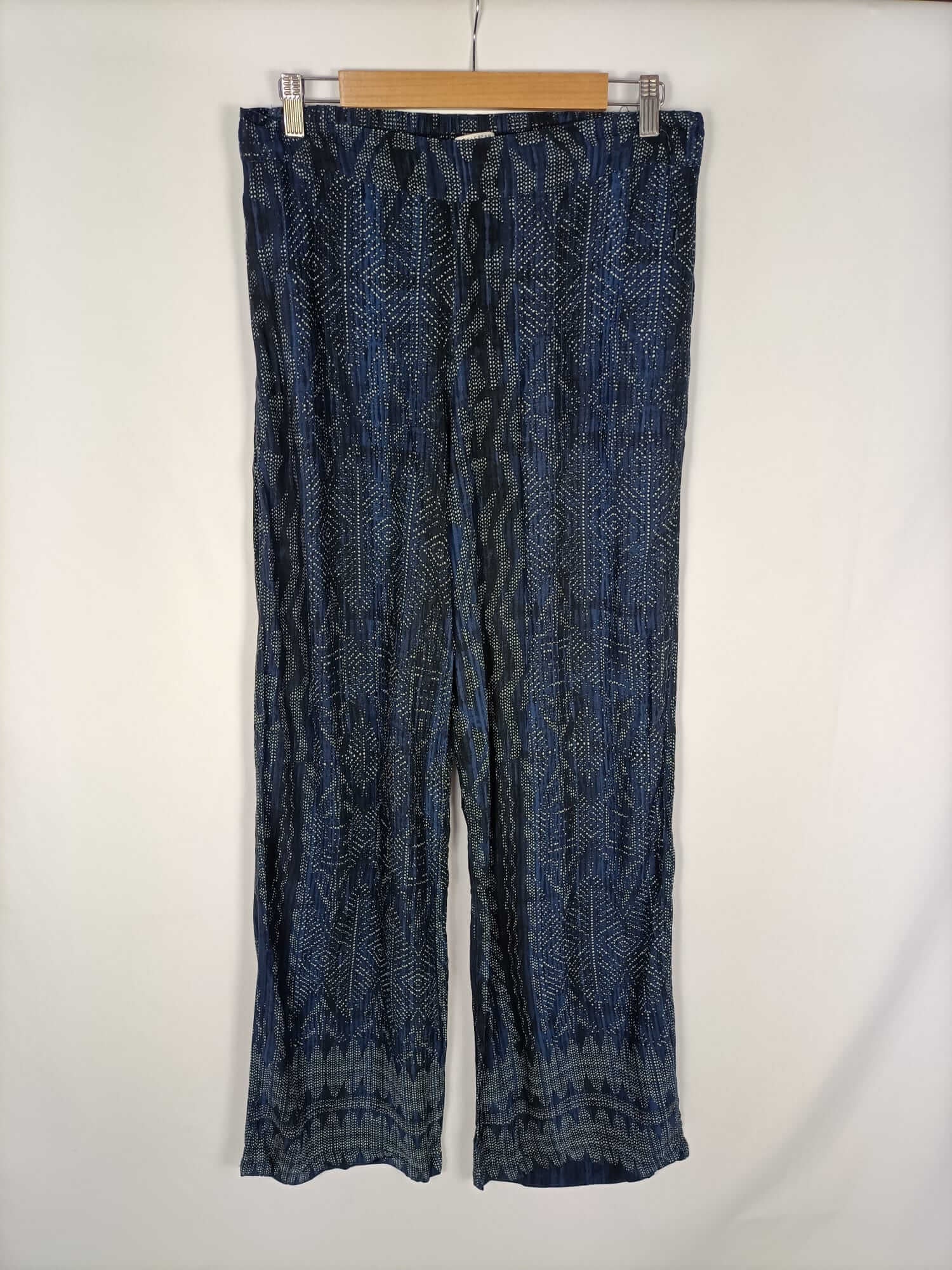 PULL&BEAR. Pantalón palazzo estampado T.l