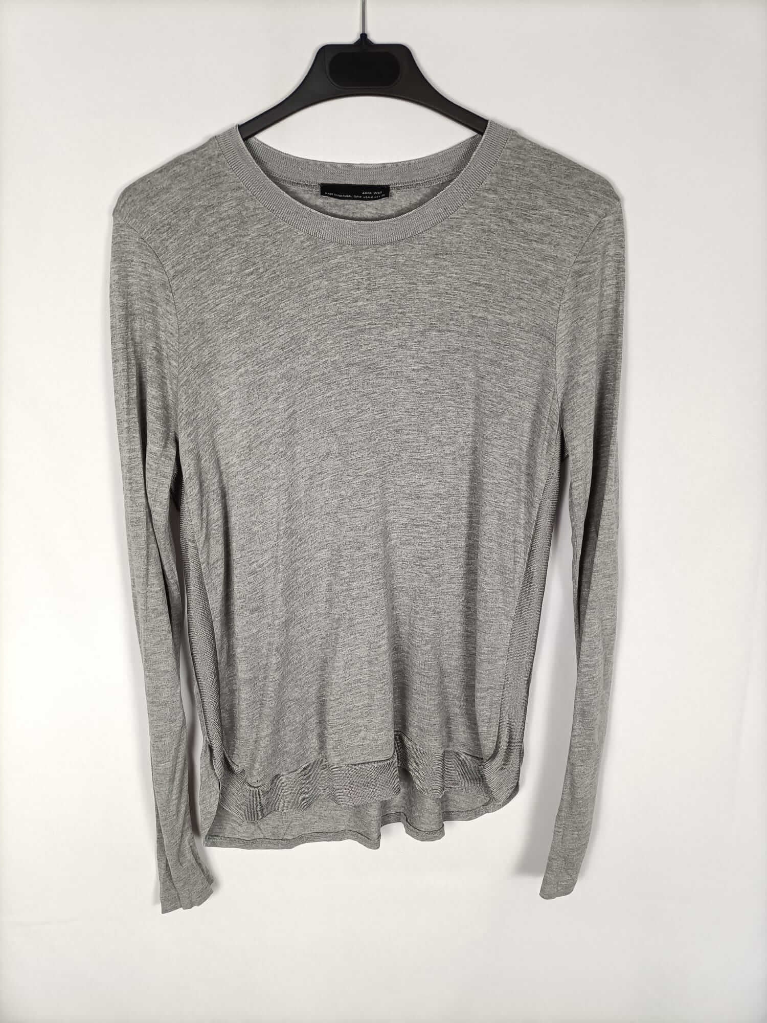 ZARA.Camiseta gris básica T.m