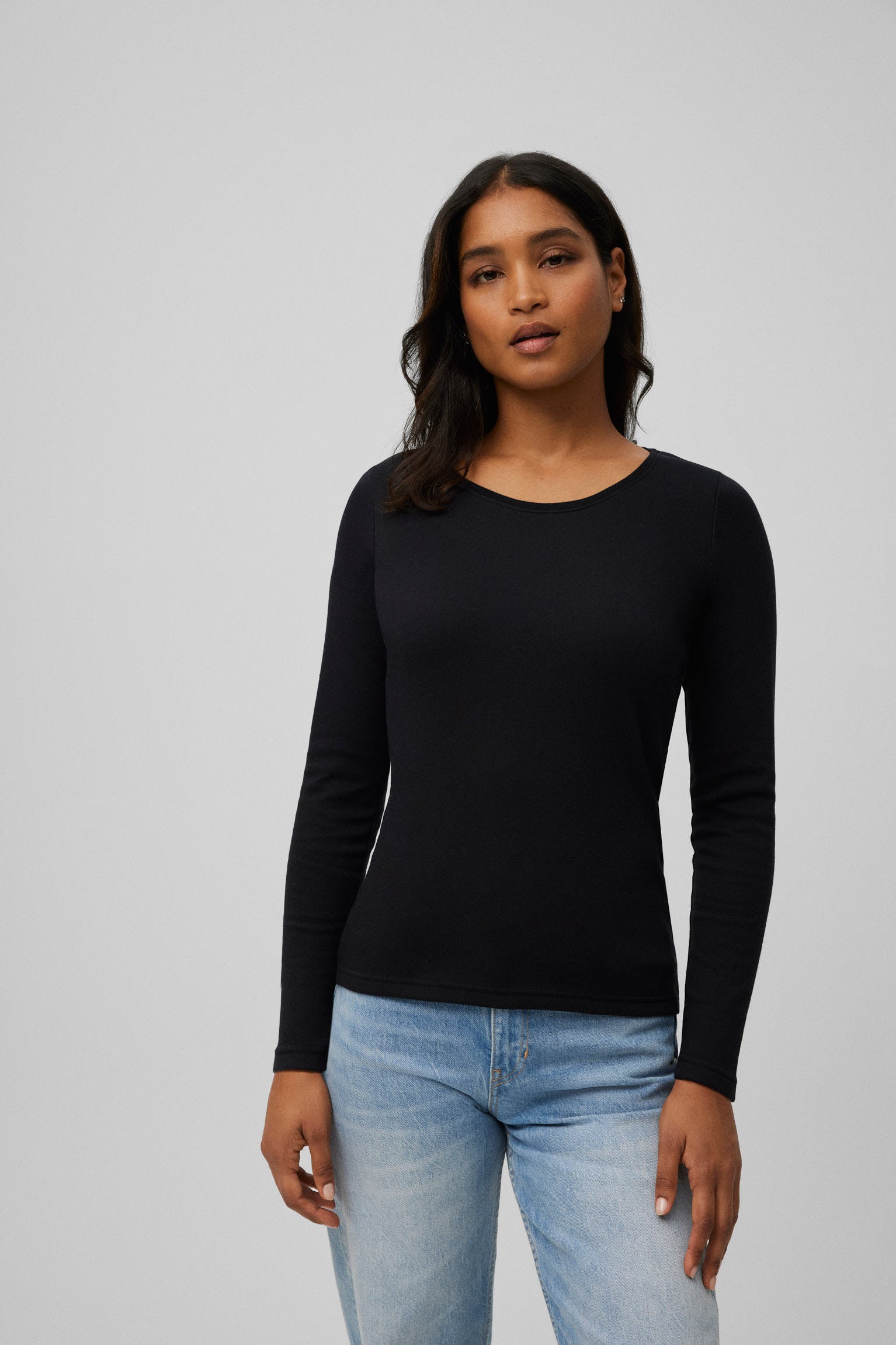 Camiseta cálida algodón manga larga cuello redondo negro