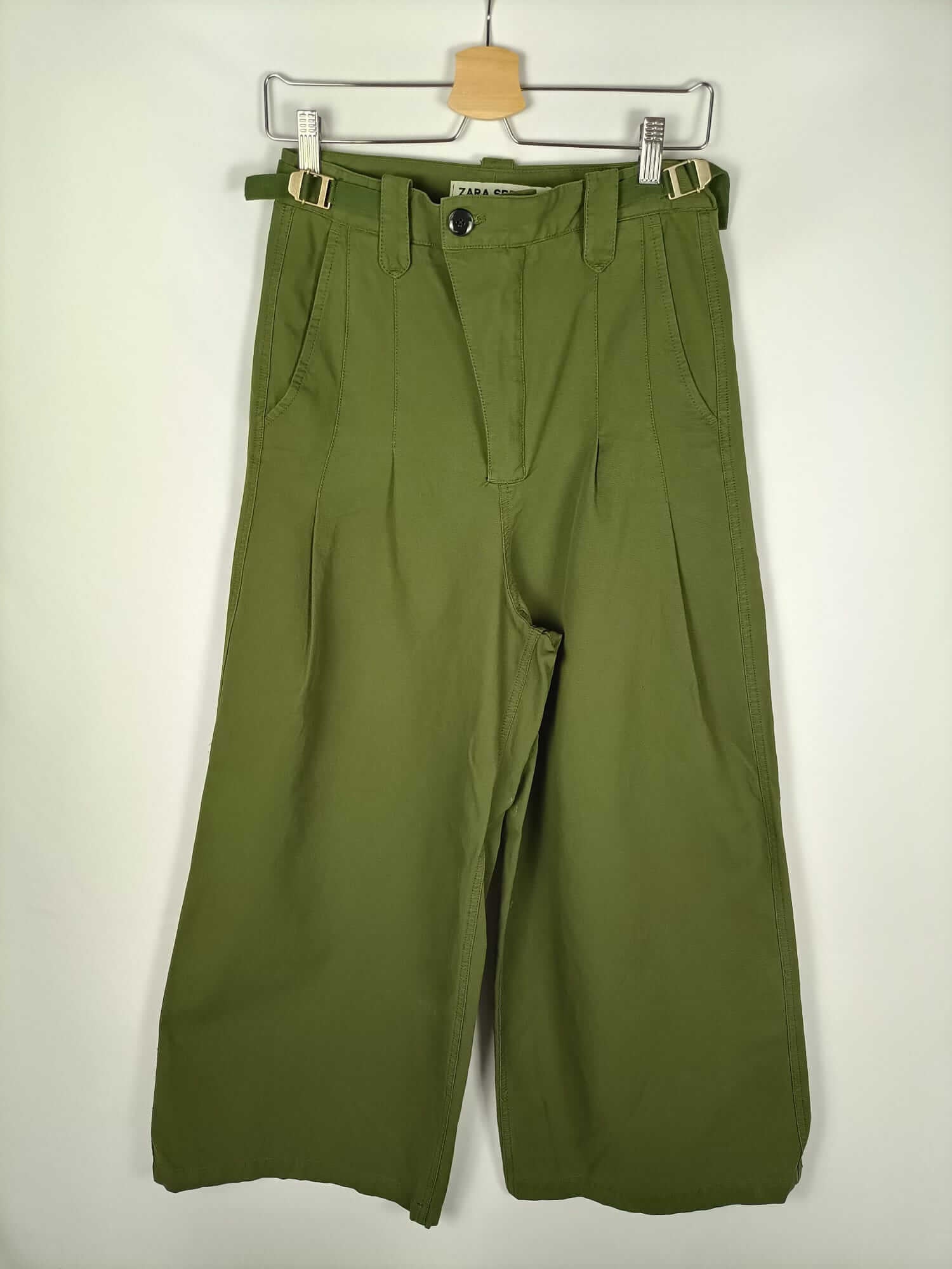 ZARA. Pantalón ancho verde T.s