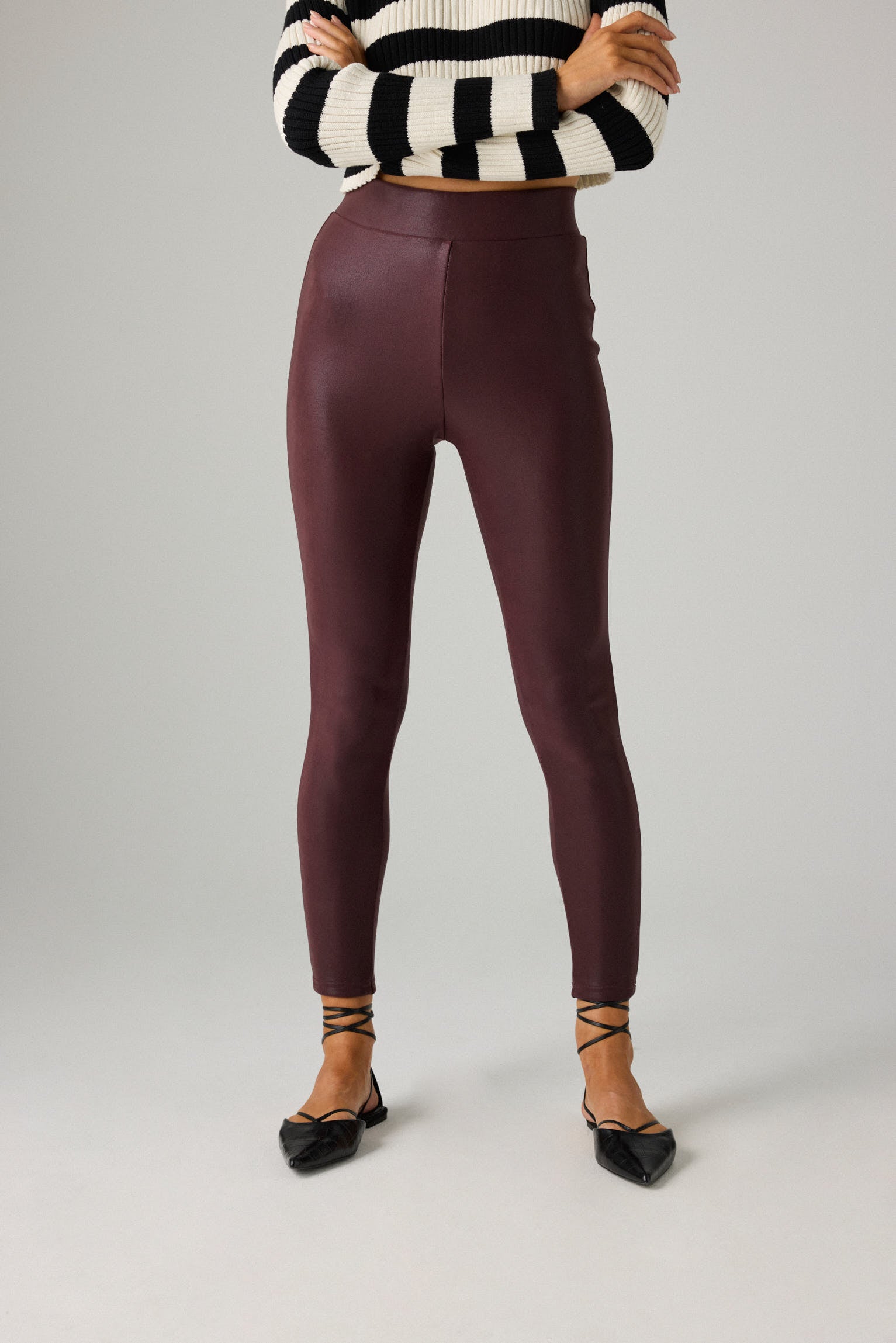 Leggings térmico efecto piel burdeos