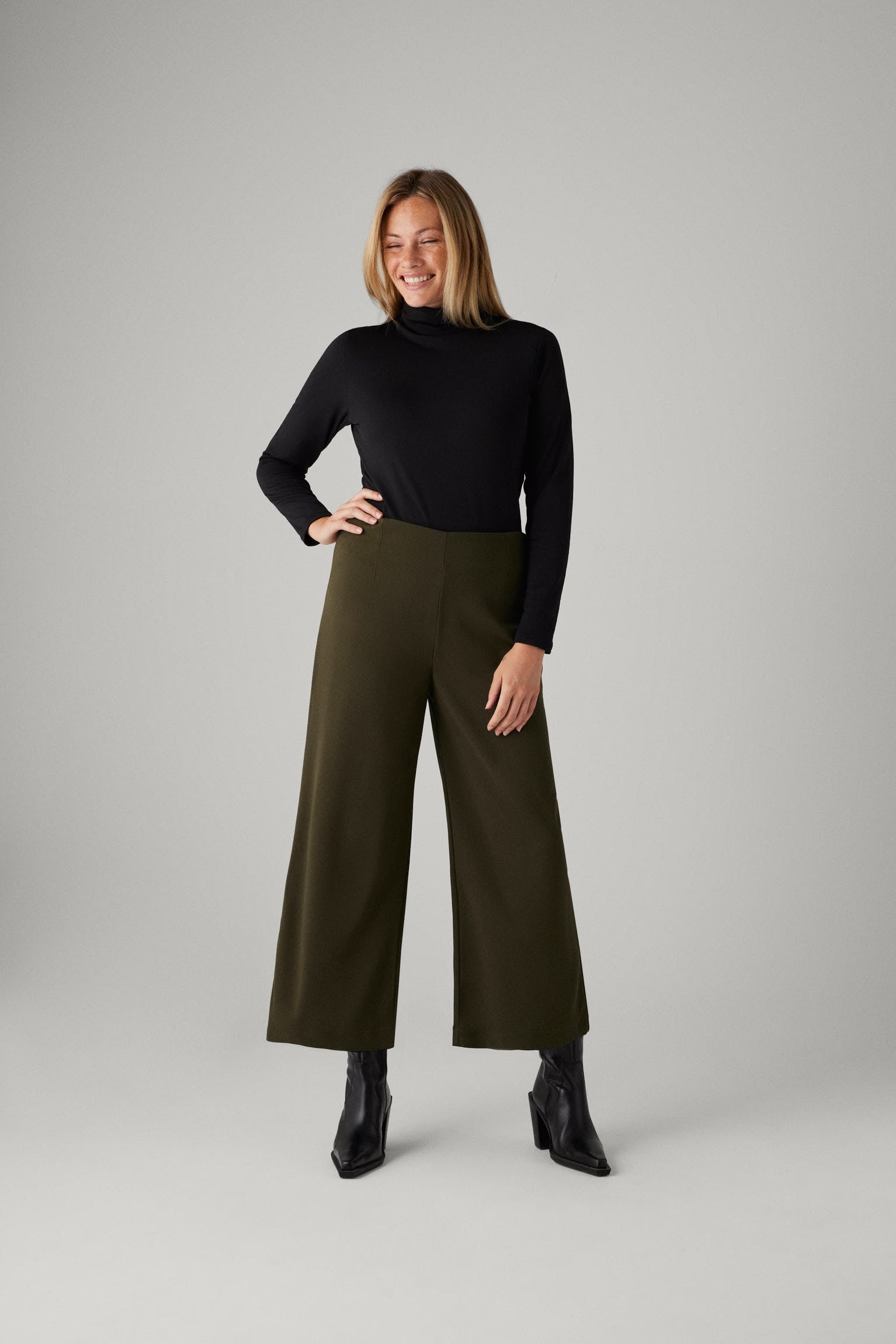 Pantalón ancho de crepe de punto verde botella