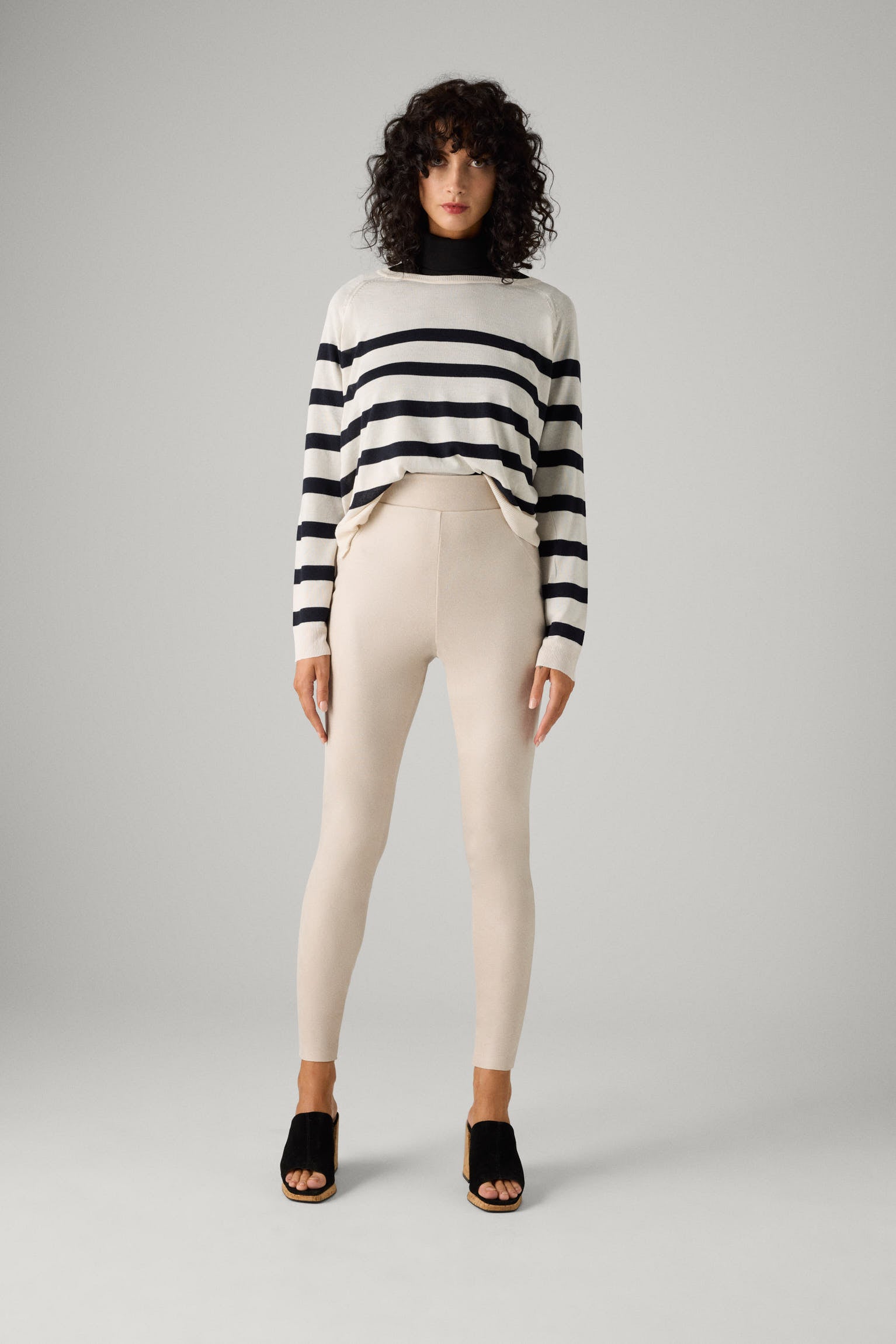 Leggings efecto metalizado beige