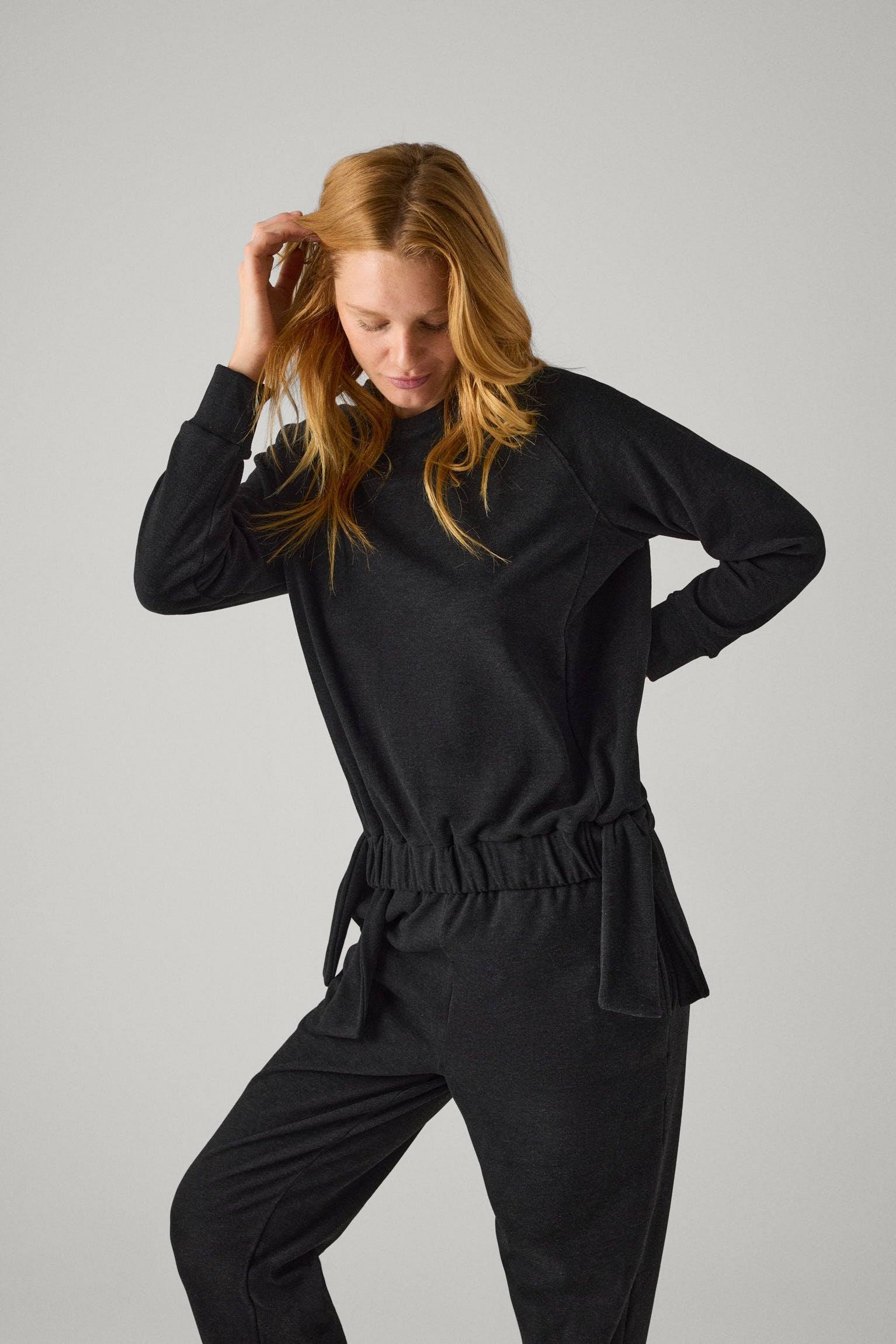 Jersey térmico detalle nudos laterales negro