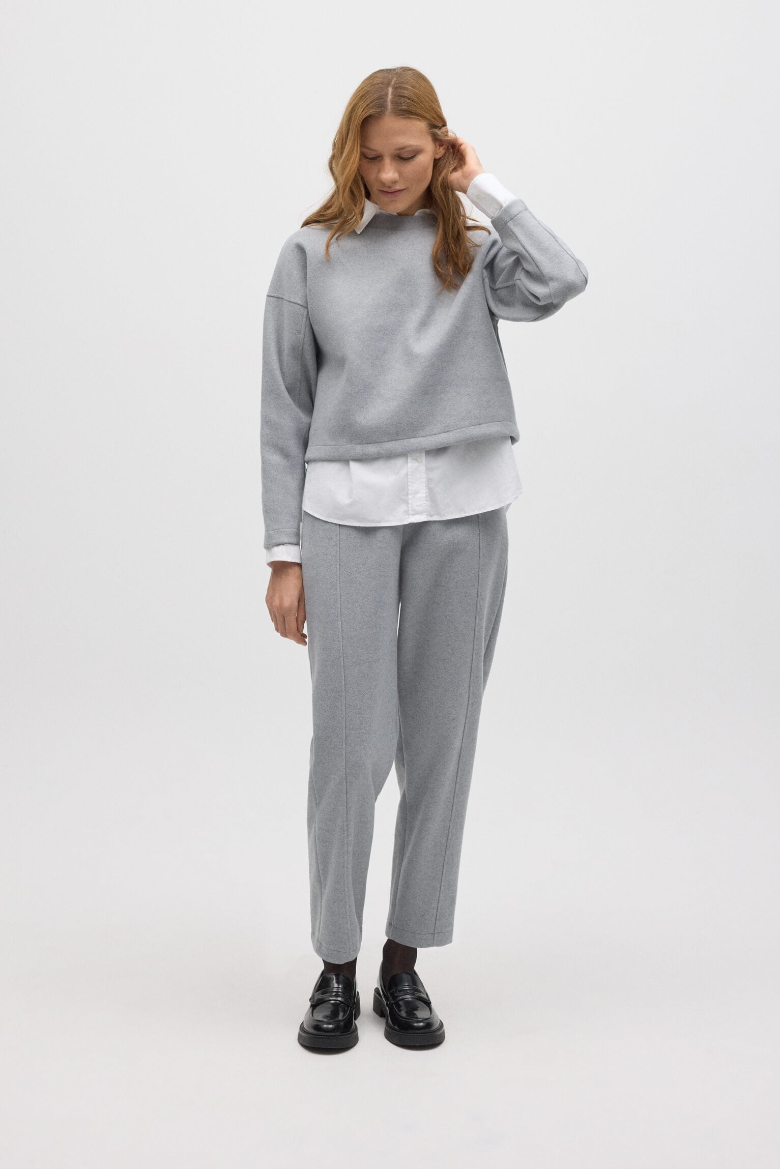 Pantalón cálido slim fit con estructura gris