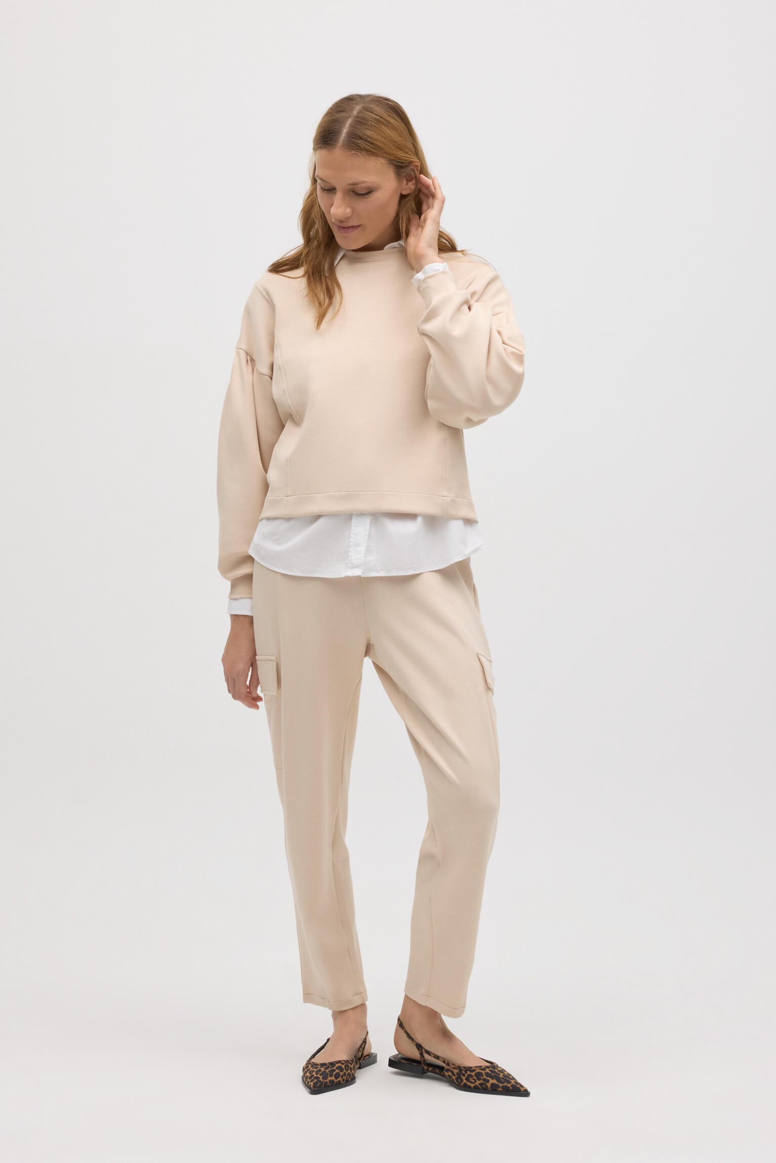 Pantalón cargo fluido marfil