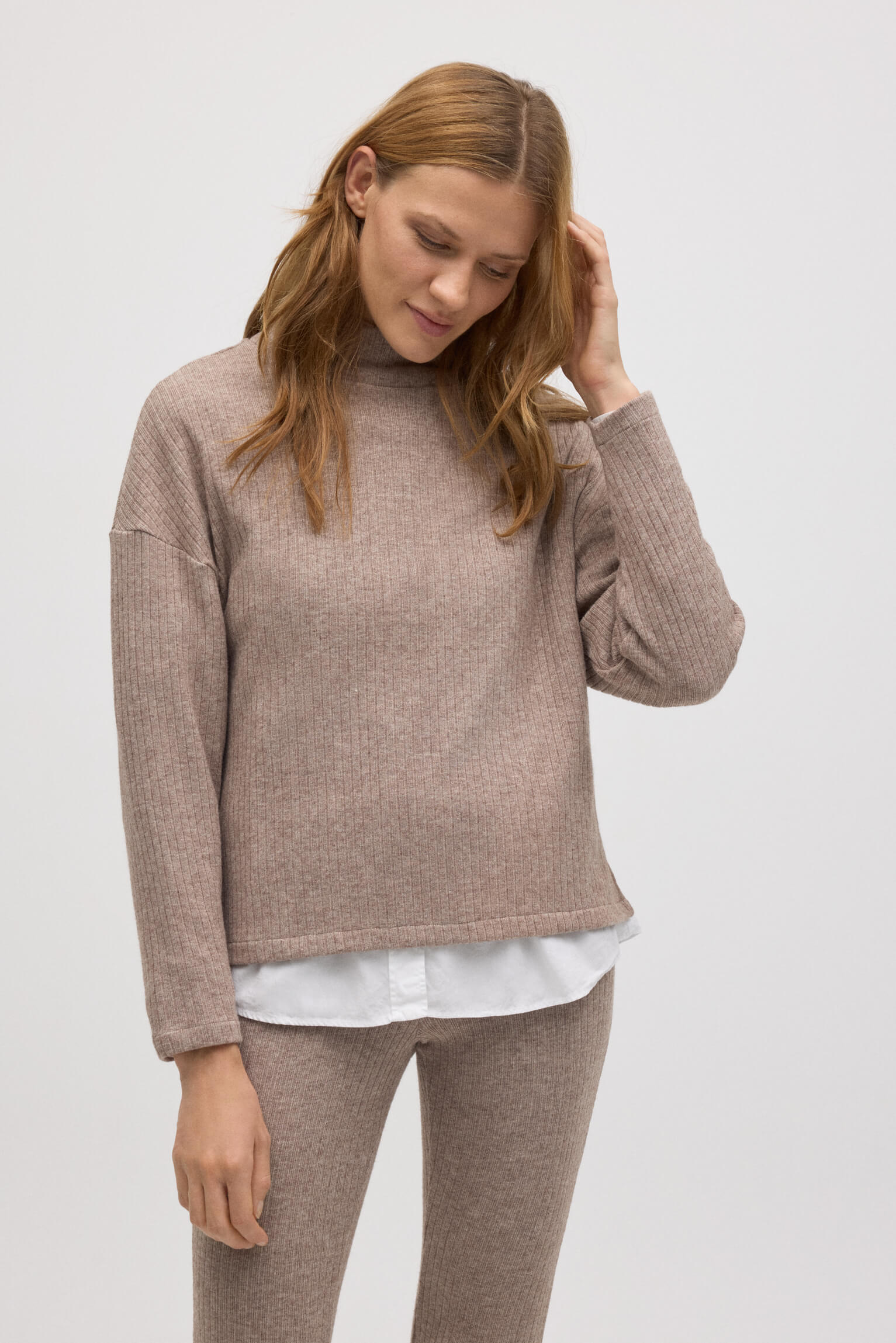 Jersey cuello perkins punto canalé marrón