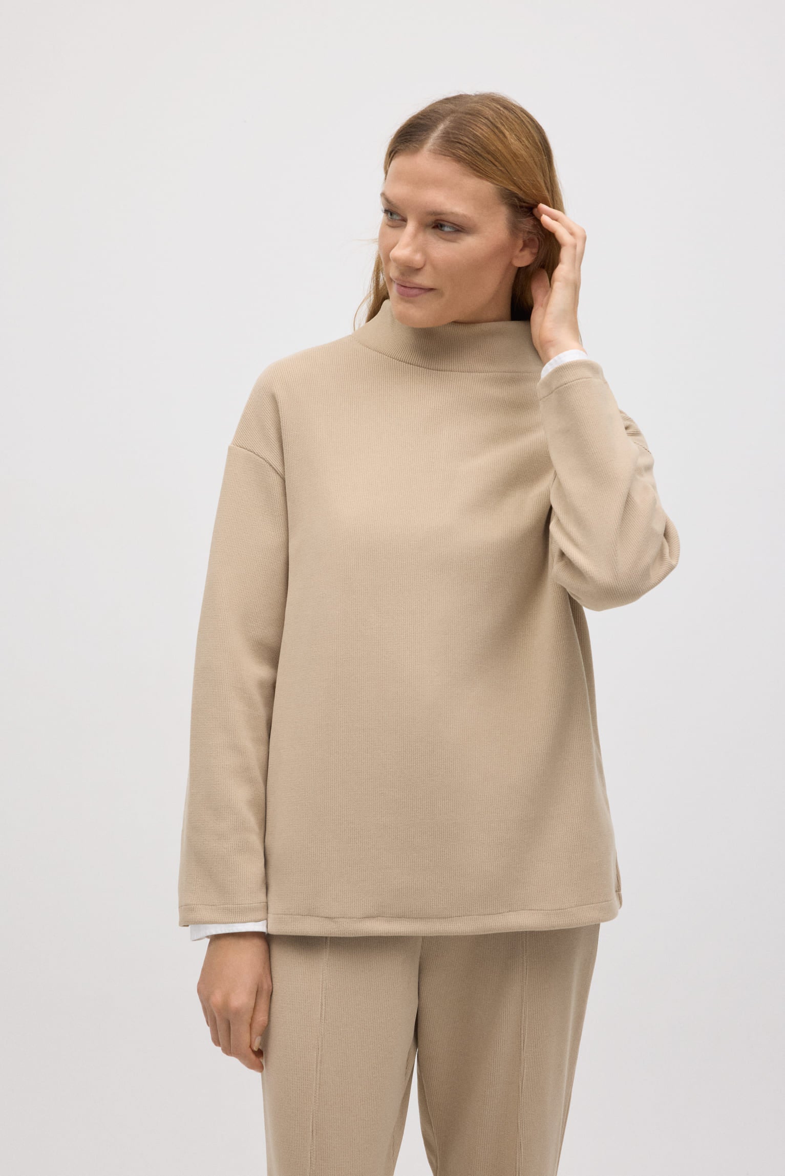 Jersey cuello perkins efecto pana beige