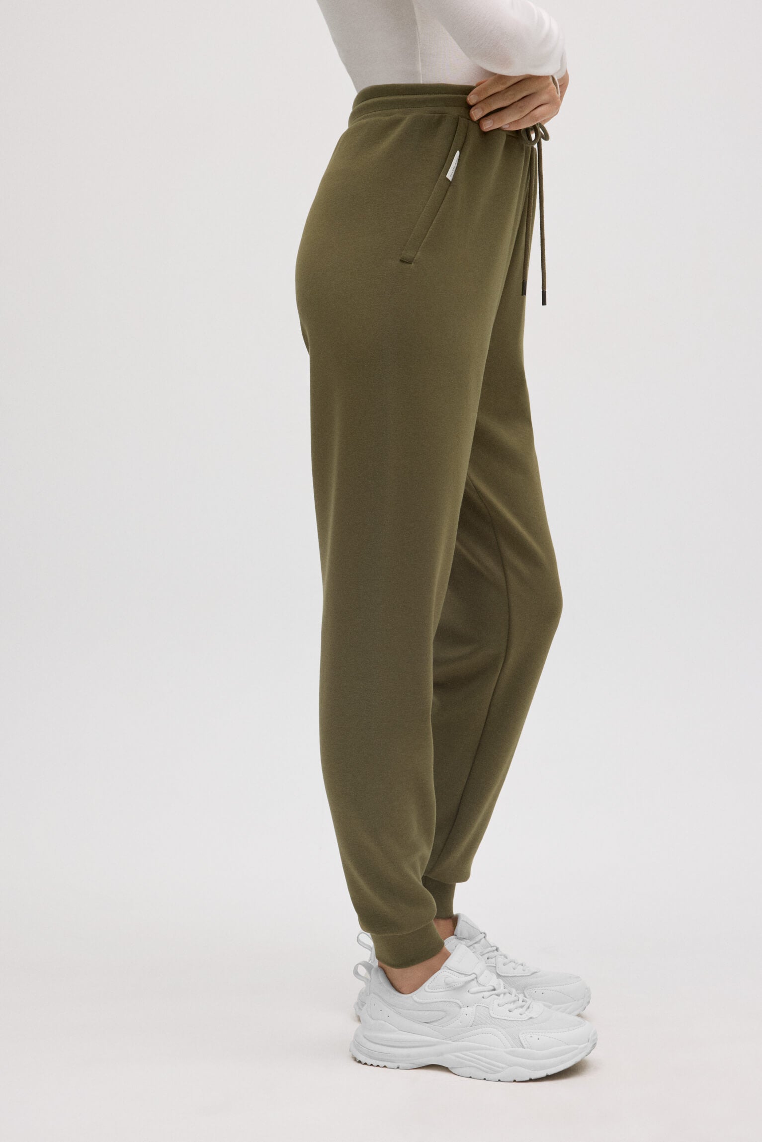 Pantalón jogger fluido verde