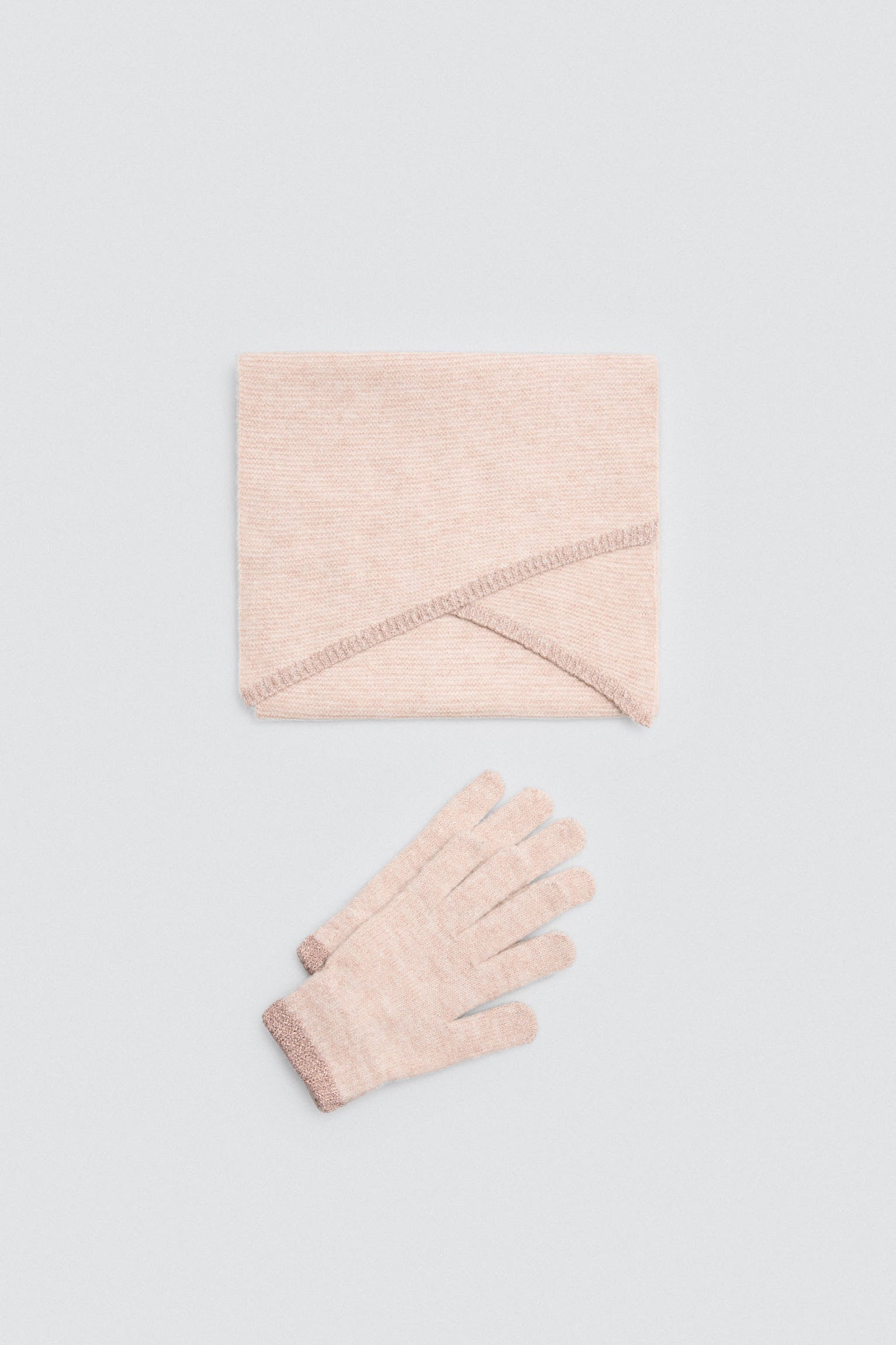 Set bufanda y guantes detalles con brillo