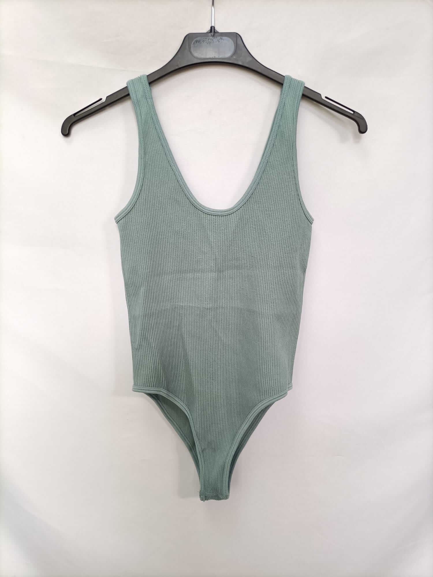 ZARA.Body verde agua T.M/L