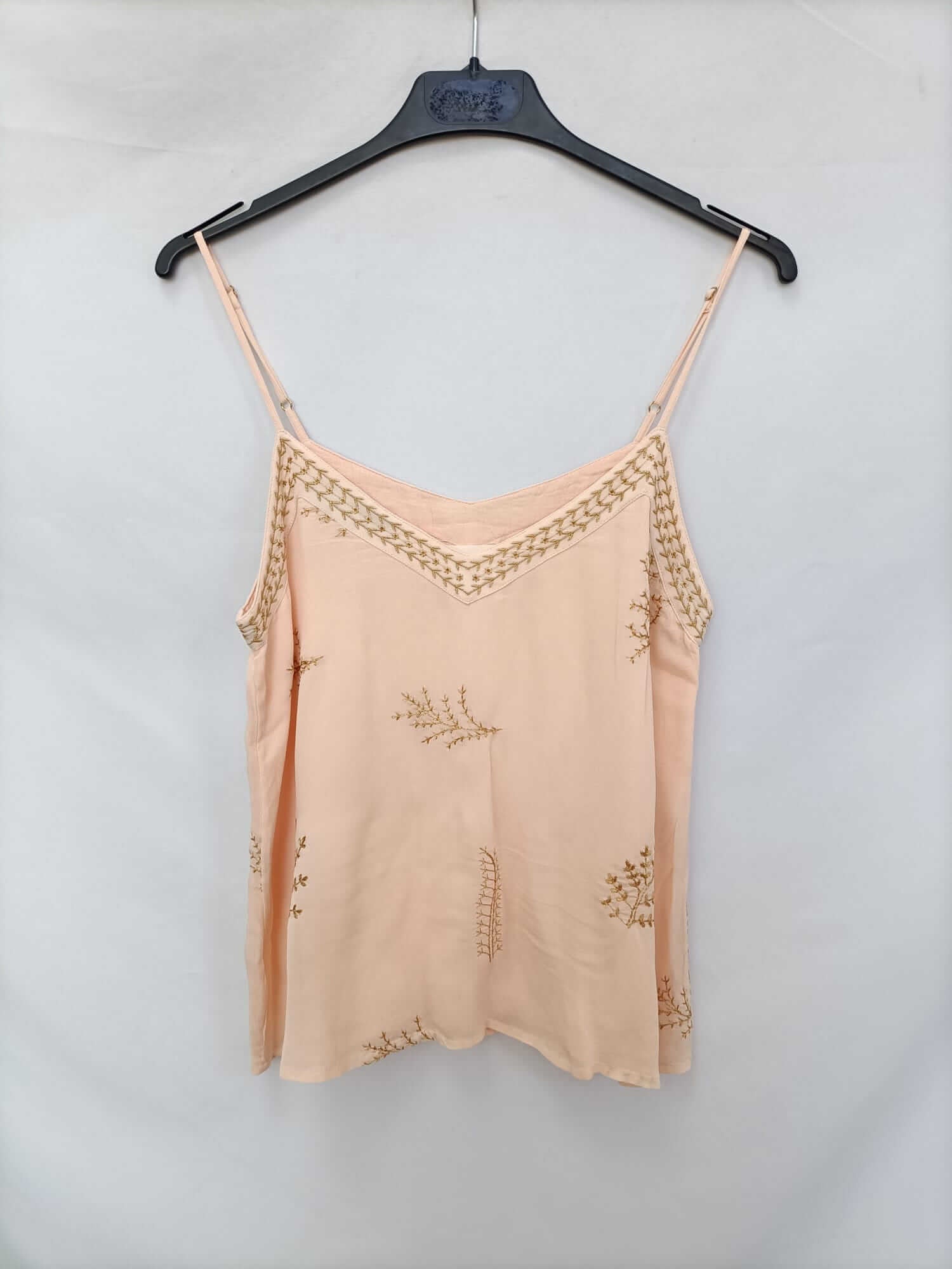 INDI&COLD. Top rosa bordado T.xs