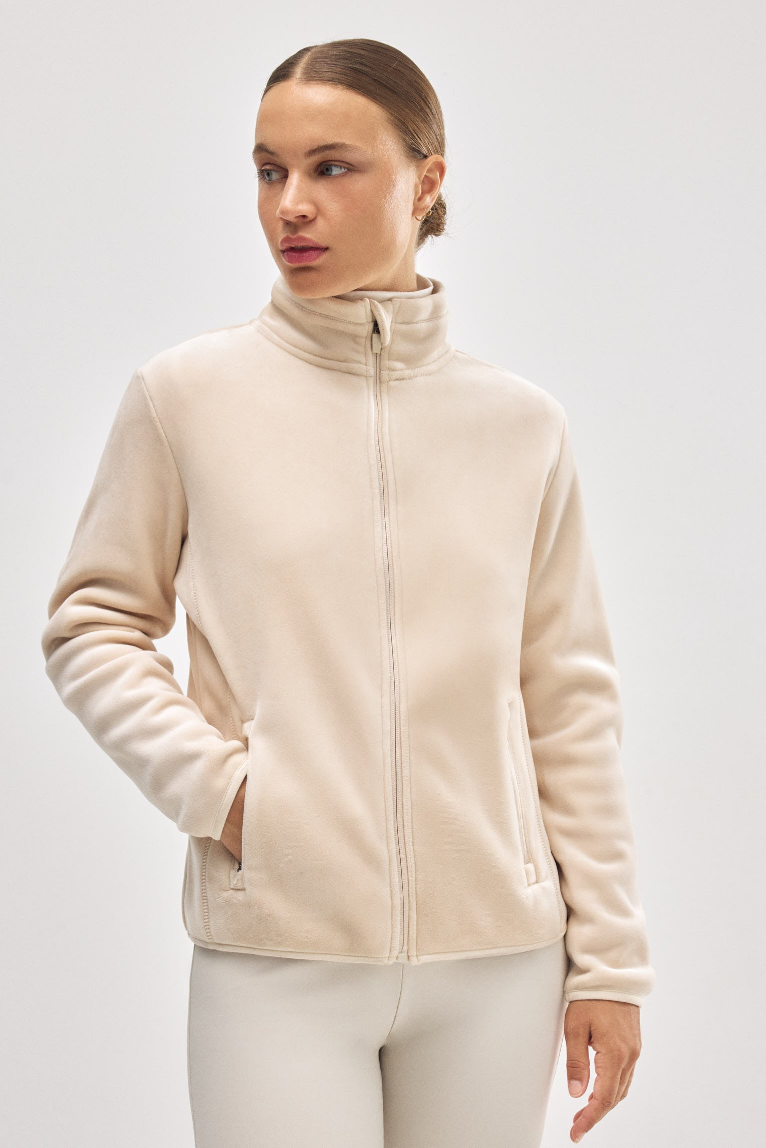 Chaqueta térmica deportiva afelpado polar beige