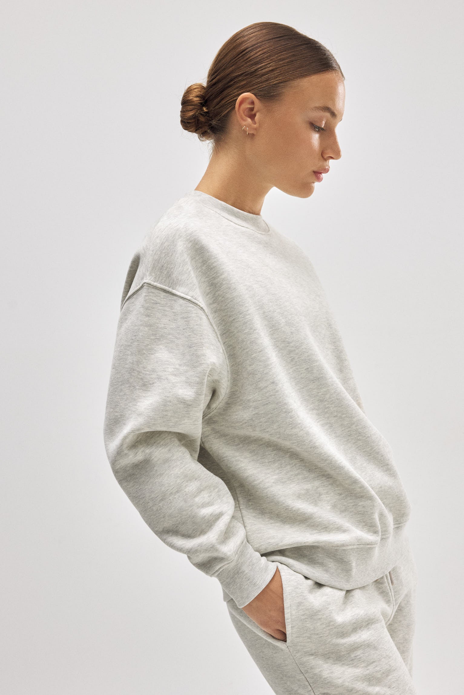 Sudadera cuello redondo con interior afelpado gris