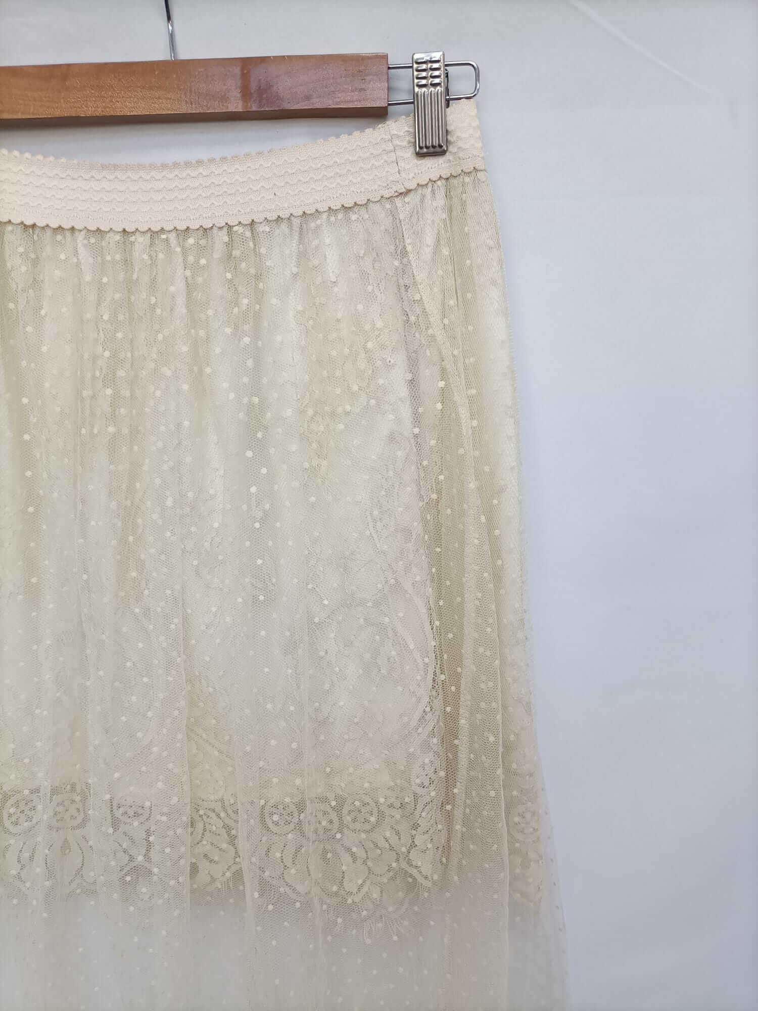 OTRAS. Falda midi tull Tu