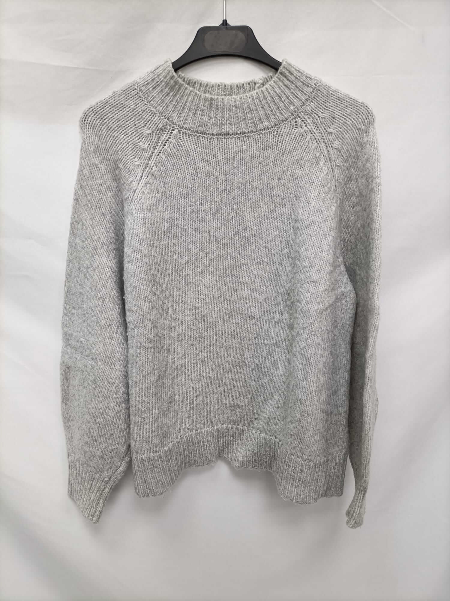STRADIVARIUS.Jersey gris T.s