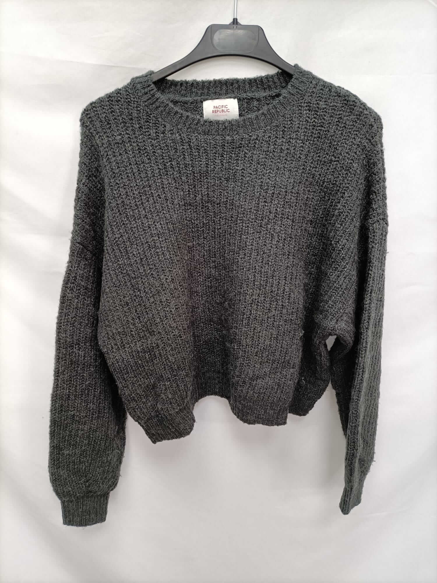 PULL&BEAR.Jersey cortito gris T.m