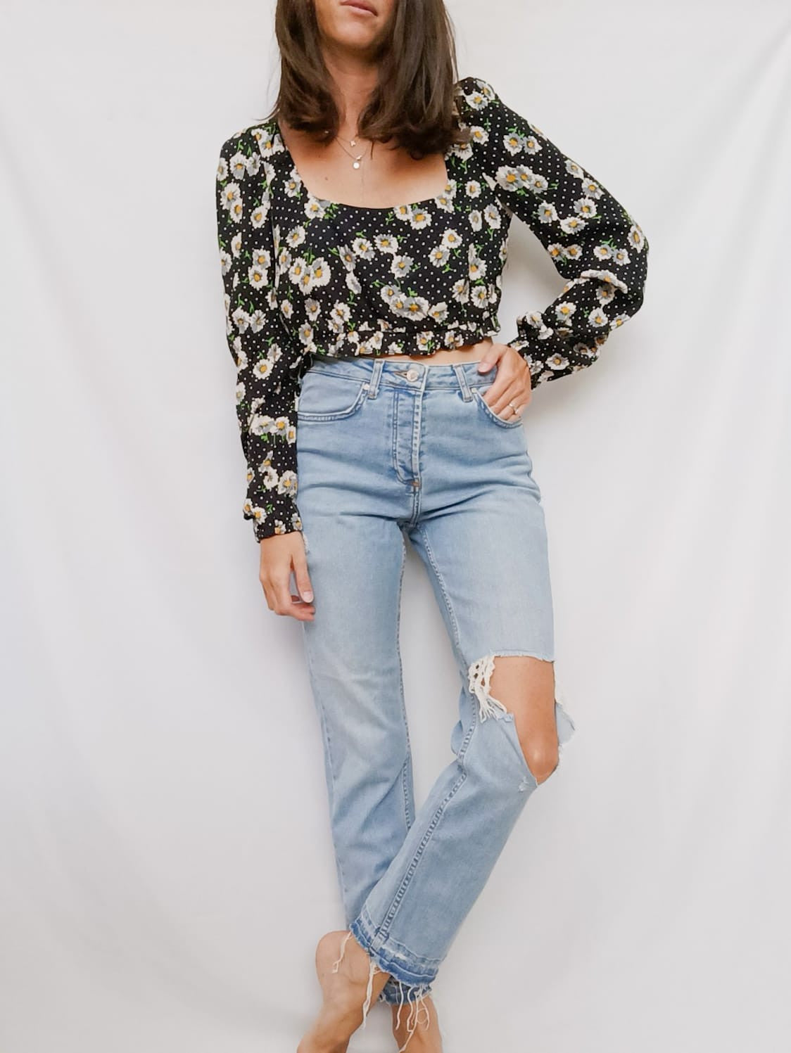 ZARA. Top negro flores y lunares T.m