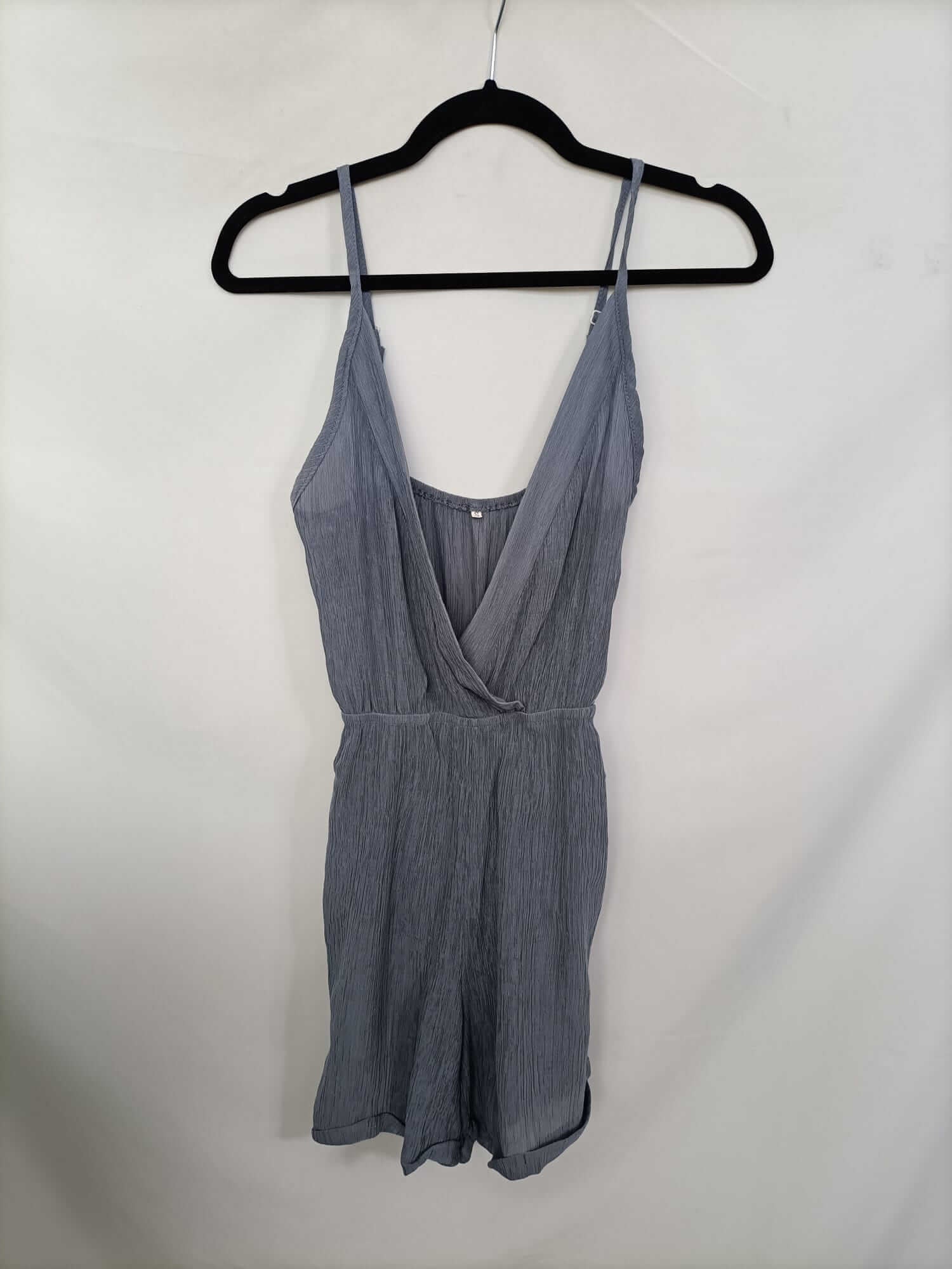 OTRAS. Mono gris plisado T.s