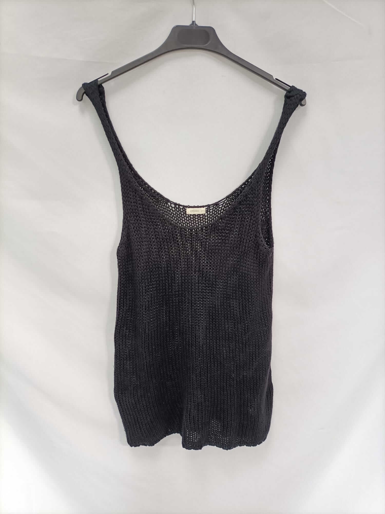 OYSHO. Top punto negro T.s