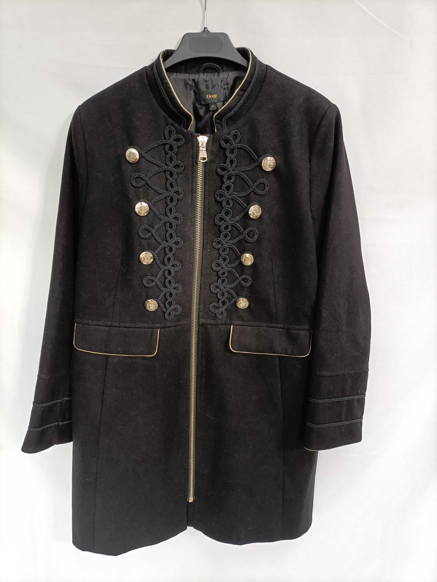 ELOGY. Abrigo negro botones dorados T.xl