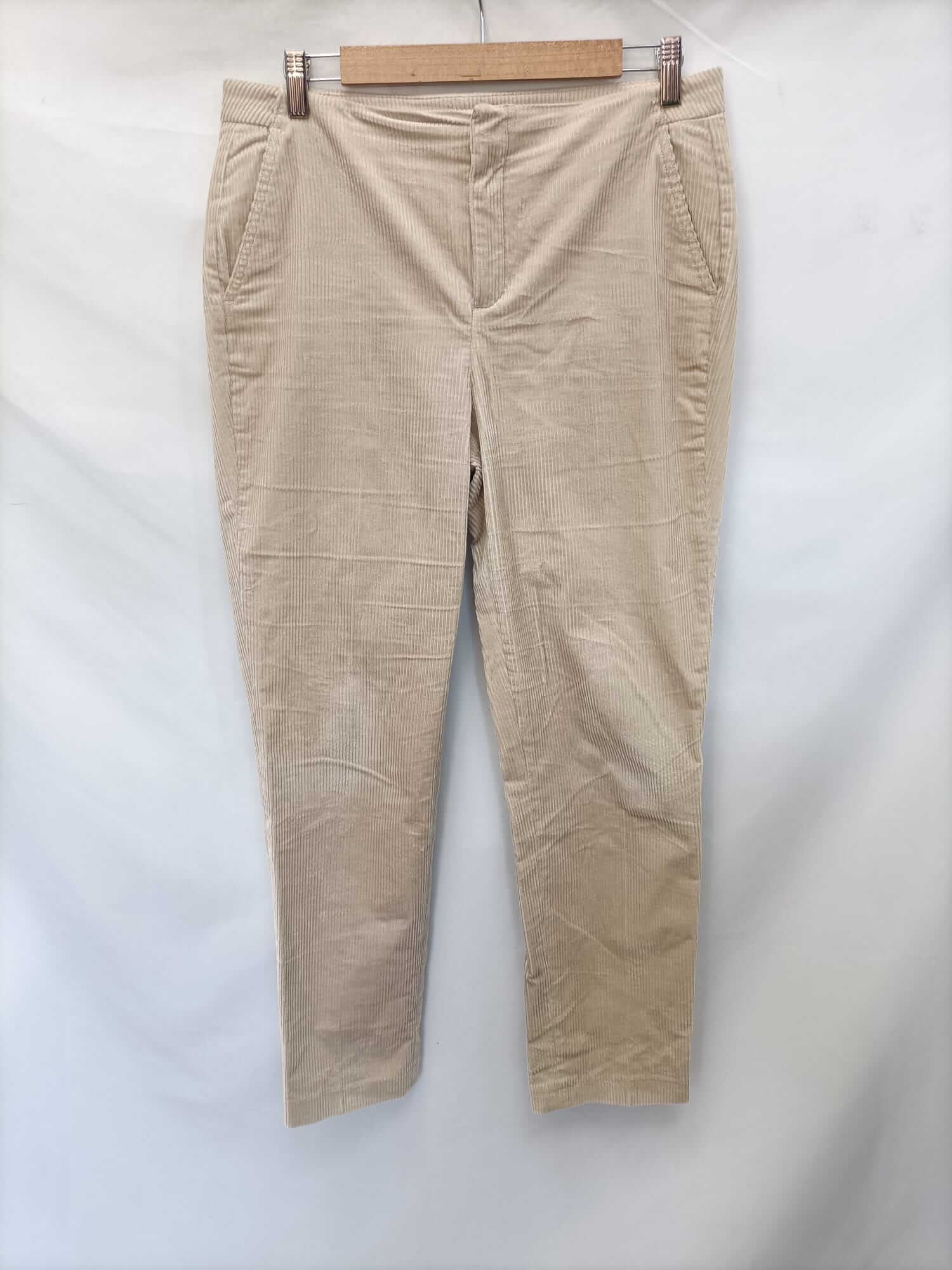 MASSIMO DUTTI. Pantalón beige pana T.40