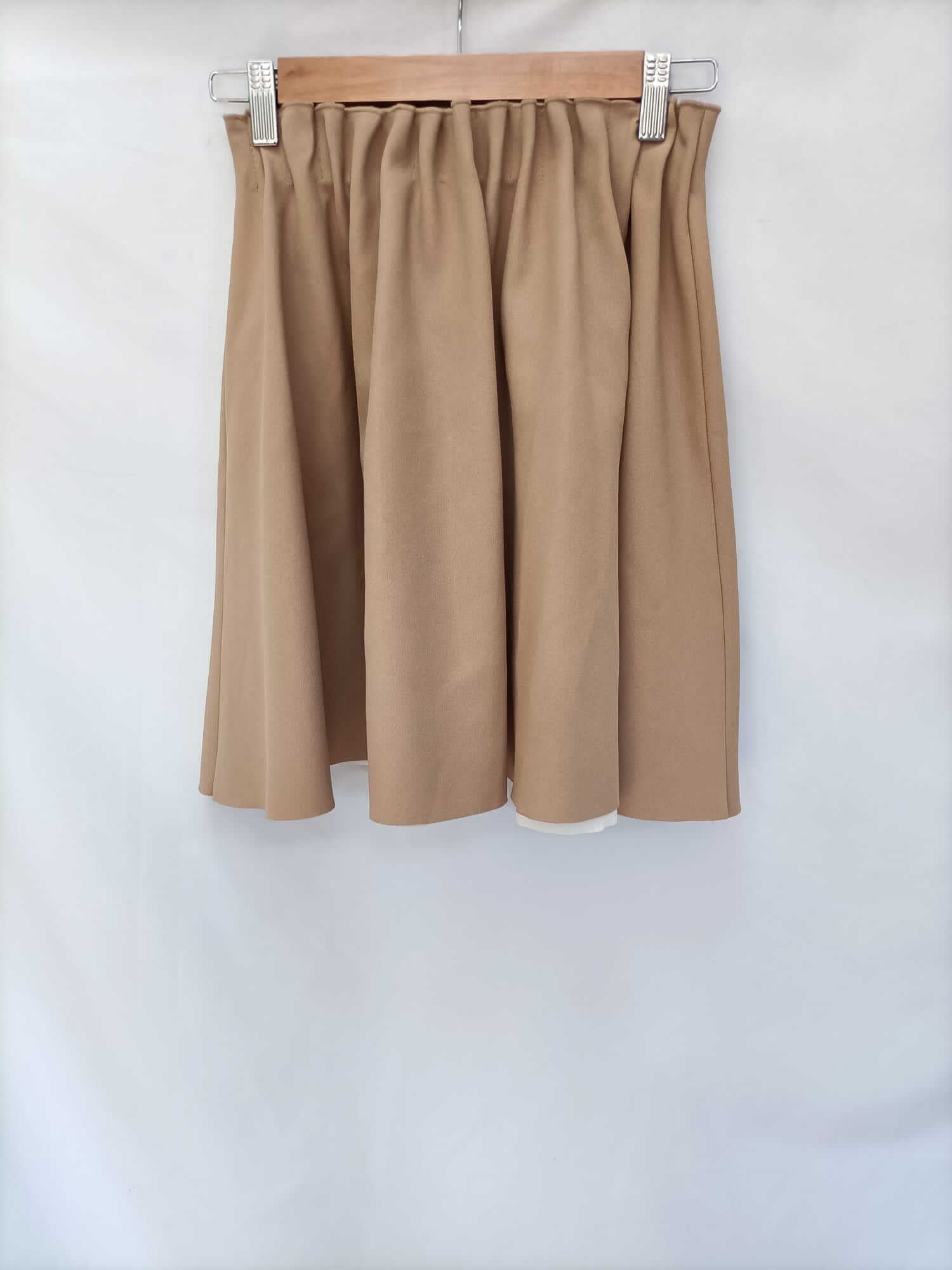ZARA. Falda corta camel T.s