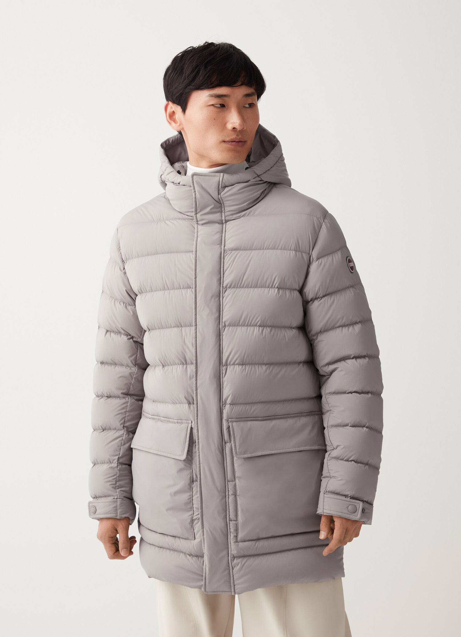 Maxichaqueta elástica mate con capucha