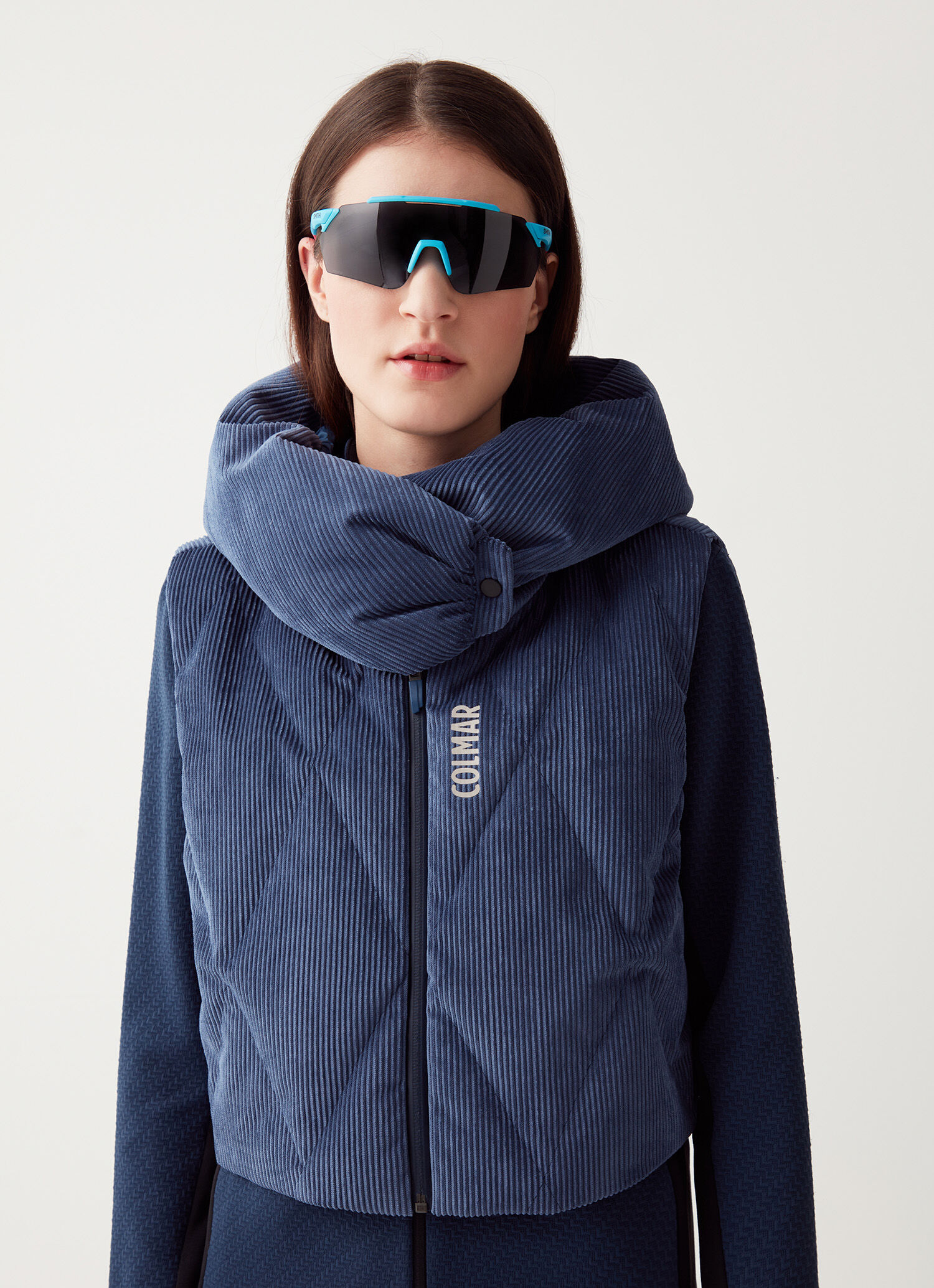 Ski gilet with large cowl hood
