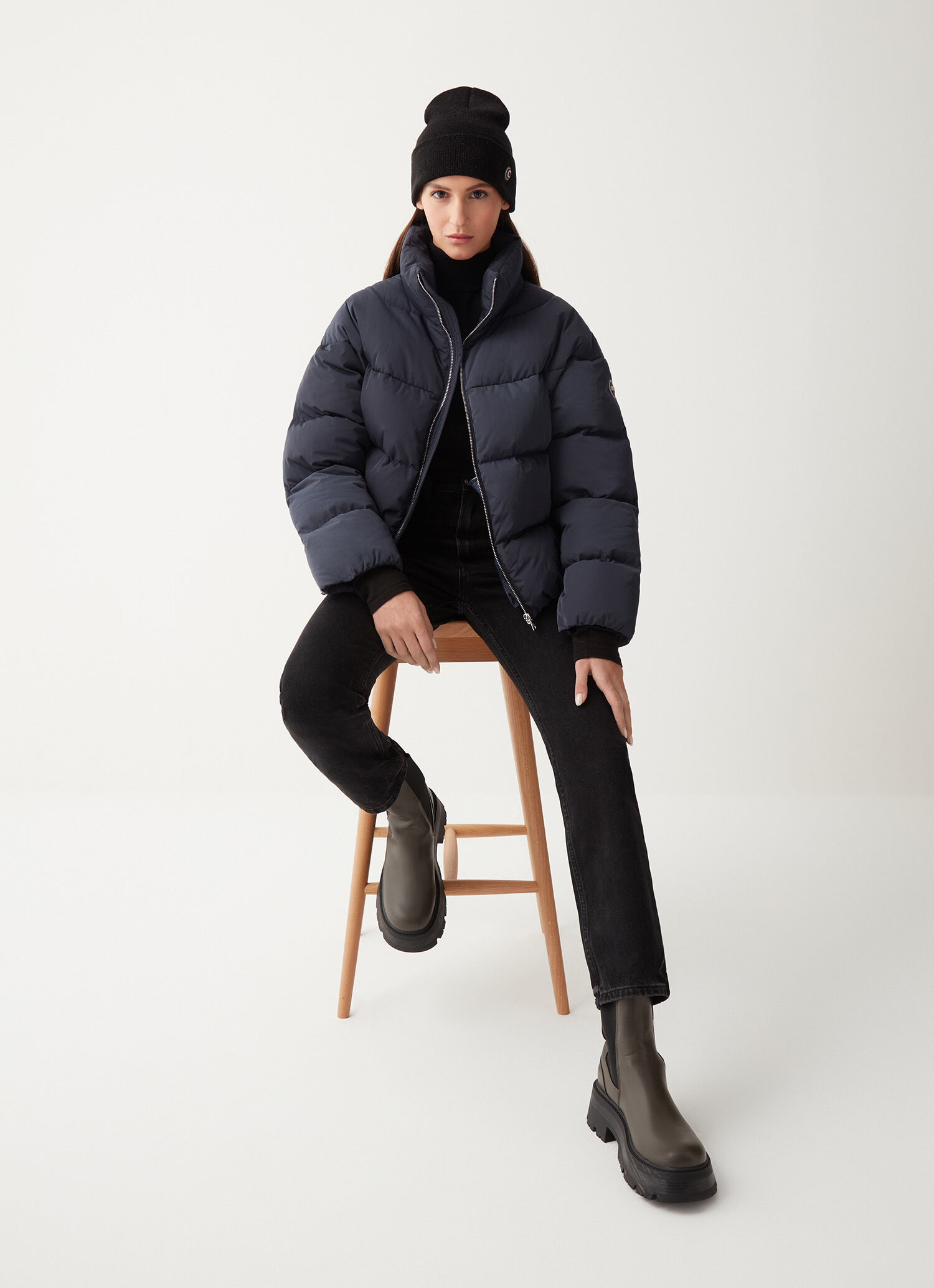 Plumífero de invierno con acolchado ancho