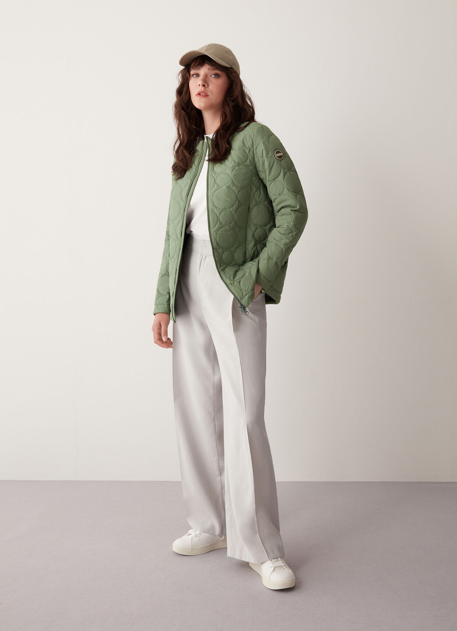 Chaqueta con acolchado redondo por ultrasonidos