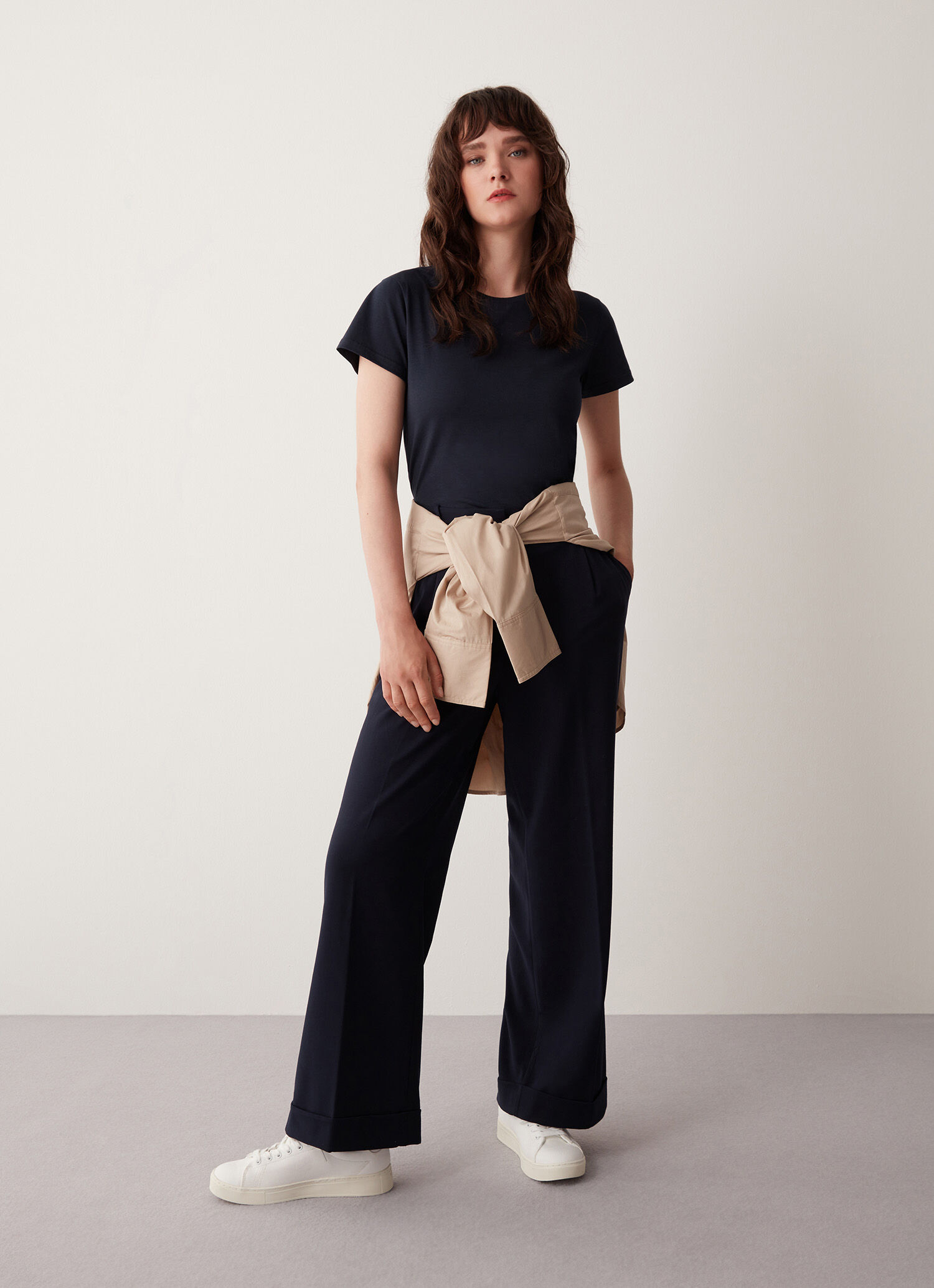 Camiseta de algodón con cuello redondo