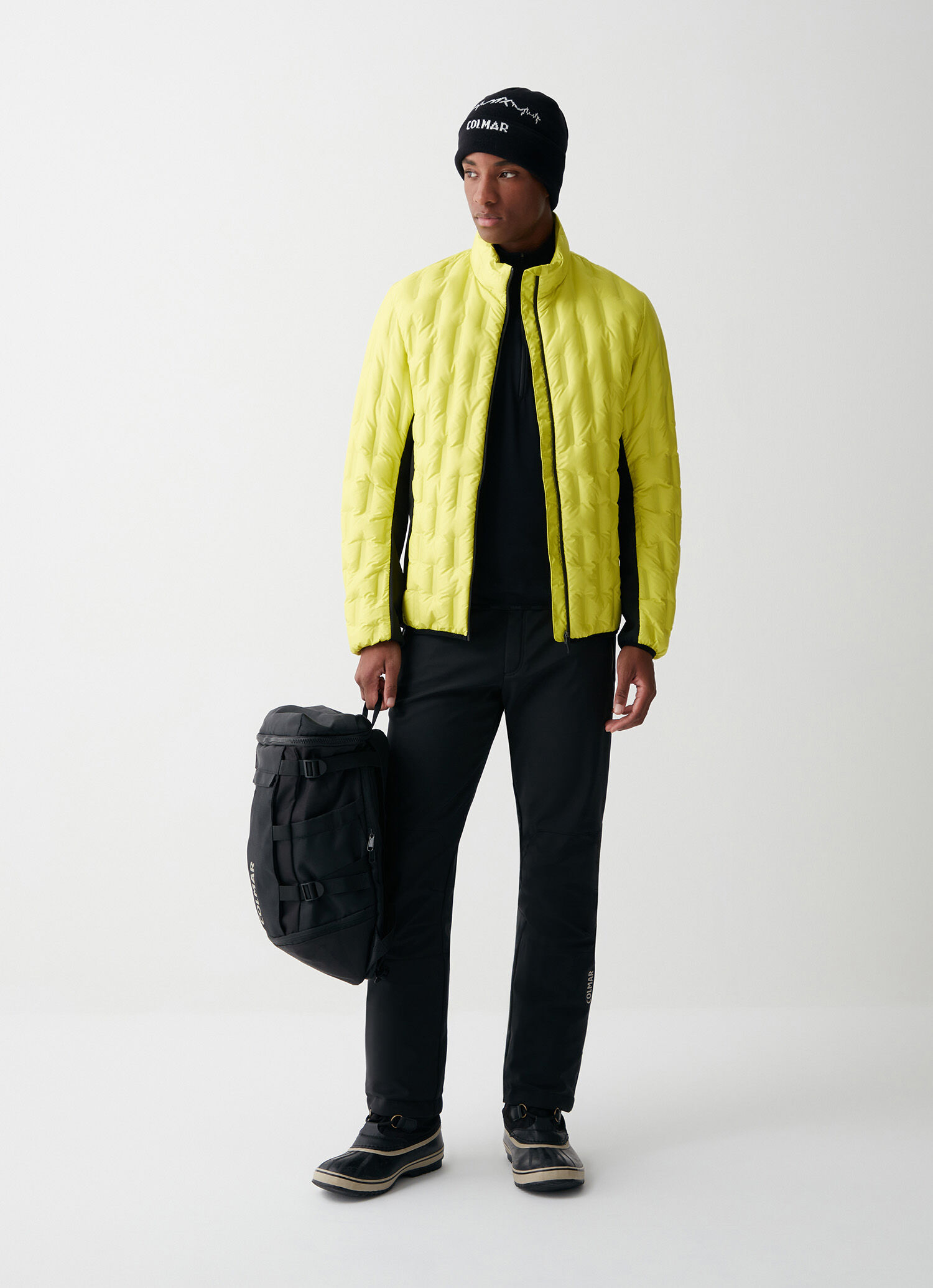 Water-repellent outdoor down jacket