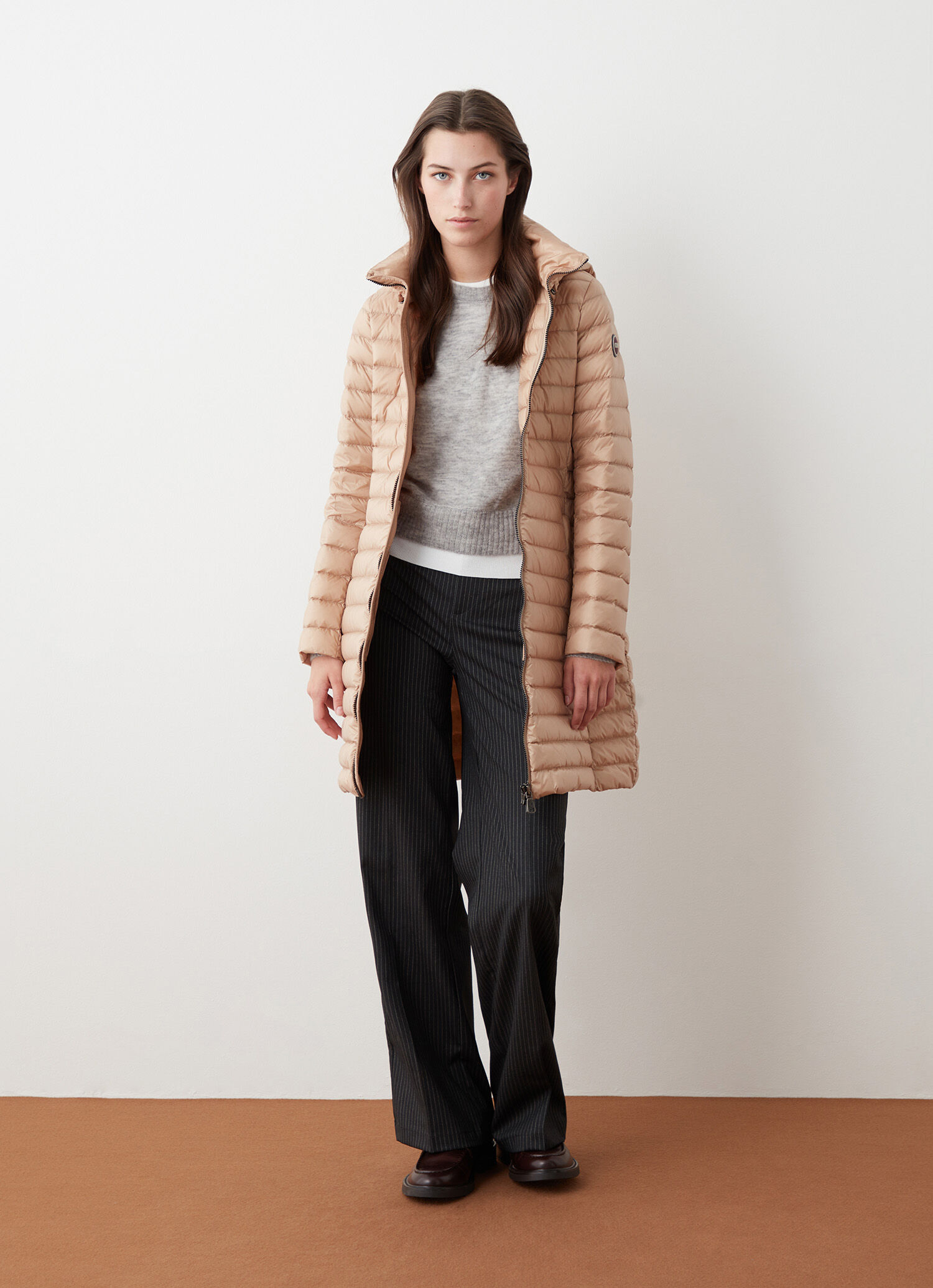 Autumn-weight down jacket with detachable hood