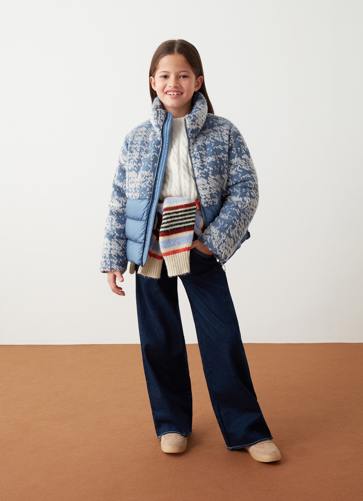 Jacquard down jacket with enveloping collar