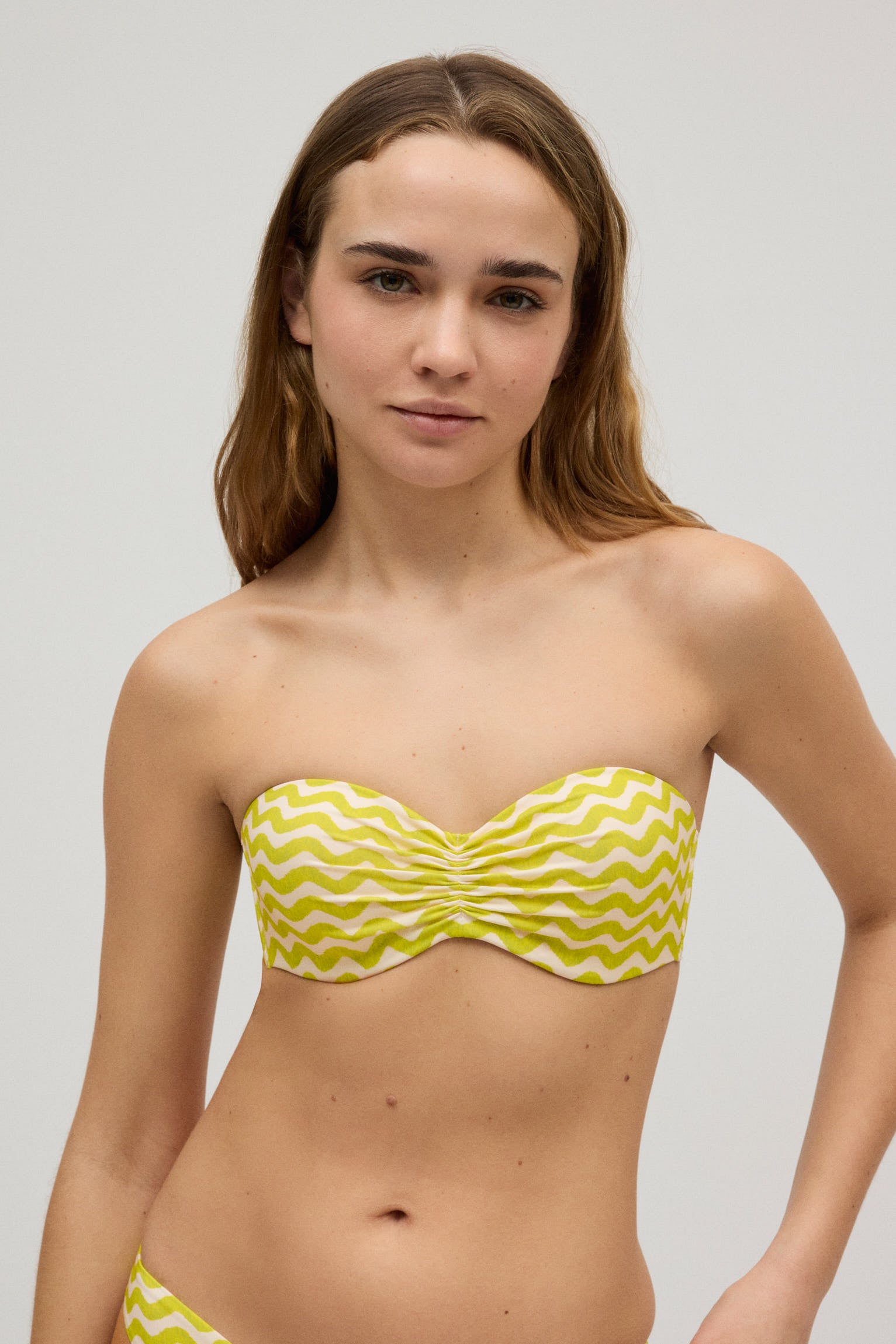 Top bikini bandeau push-up ondas lima copa B