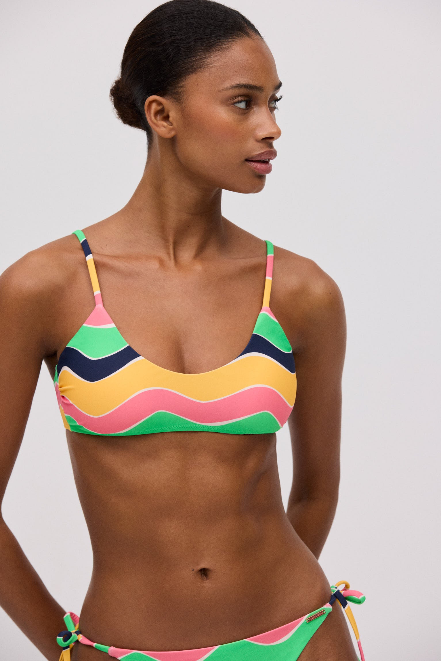 Top bikini abrochado colores copa B