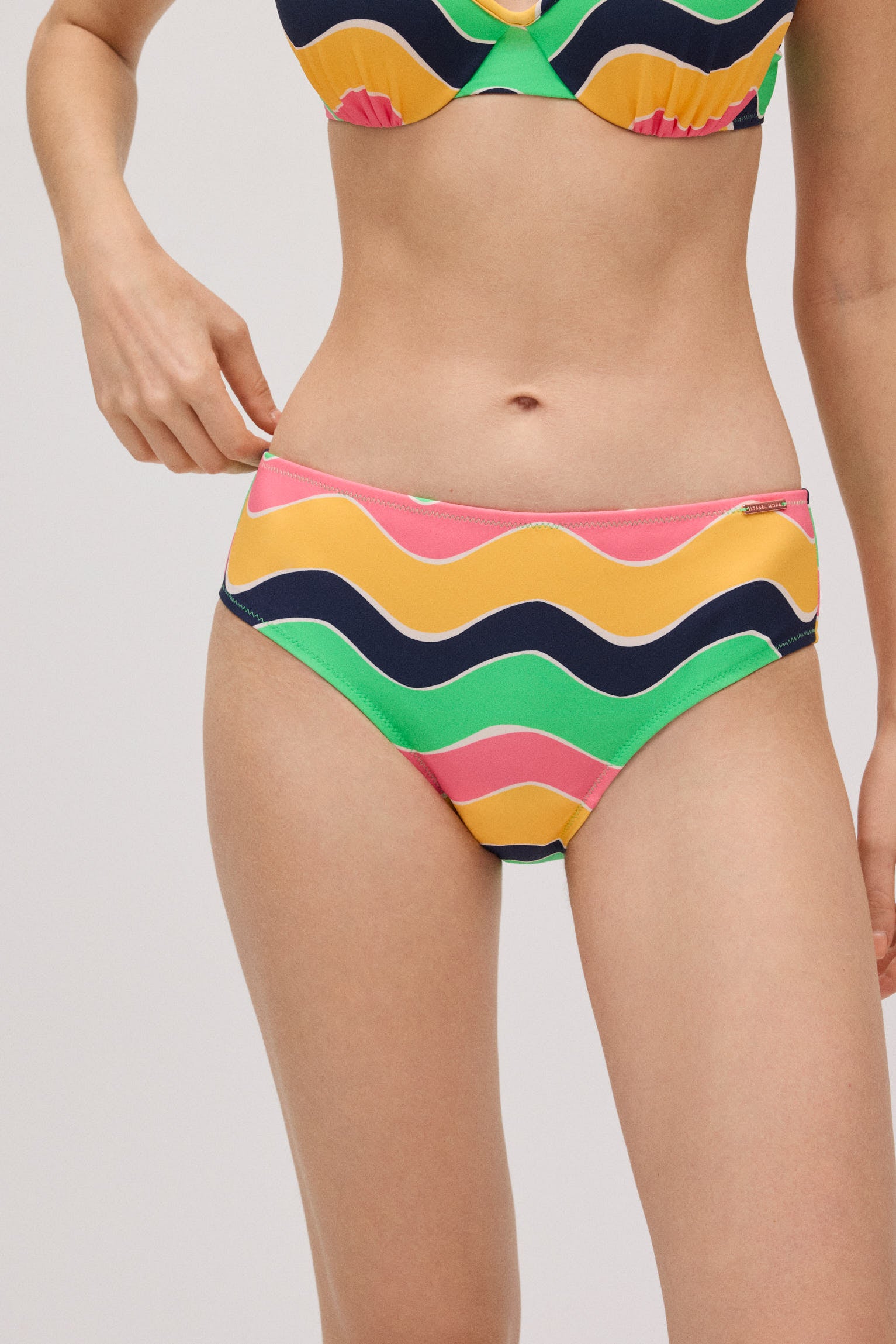 Braga bikini reductora midi colores