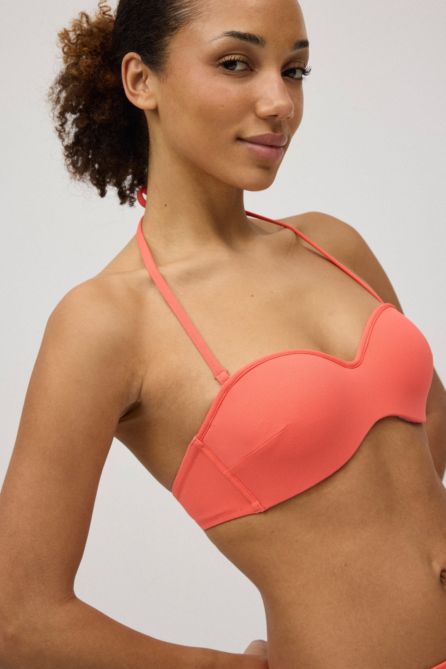 Top bikini bandeau micropiqué coral copas B y C