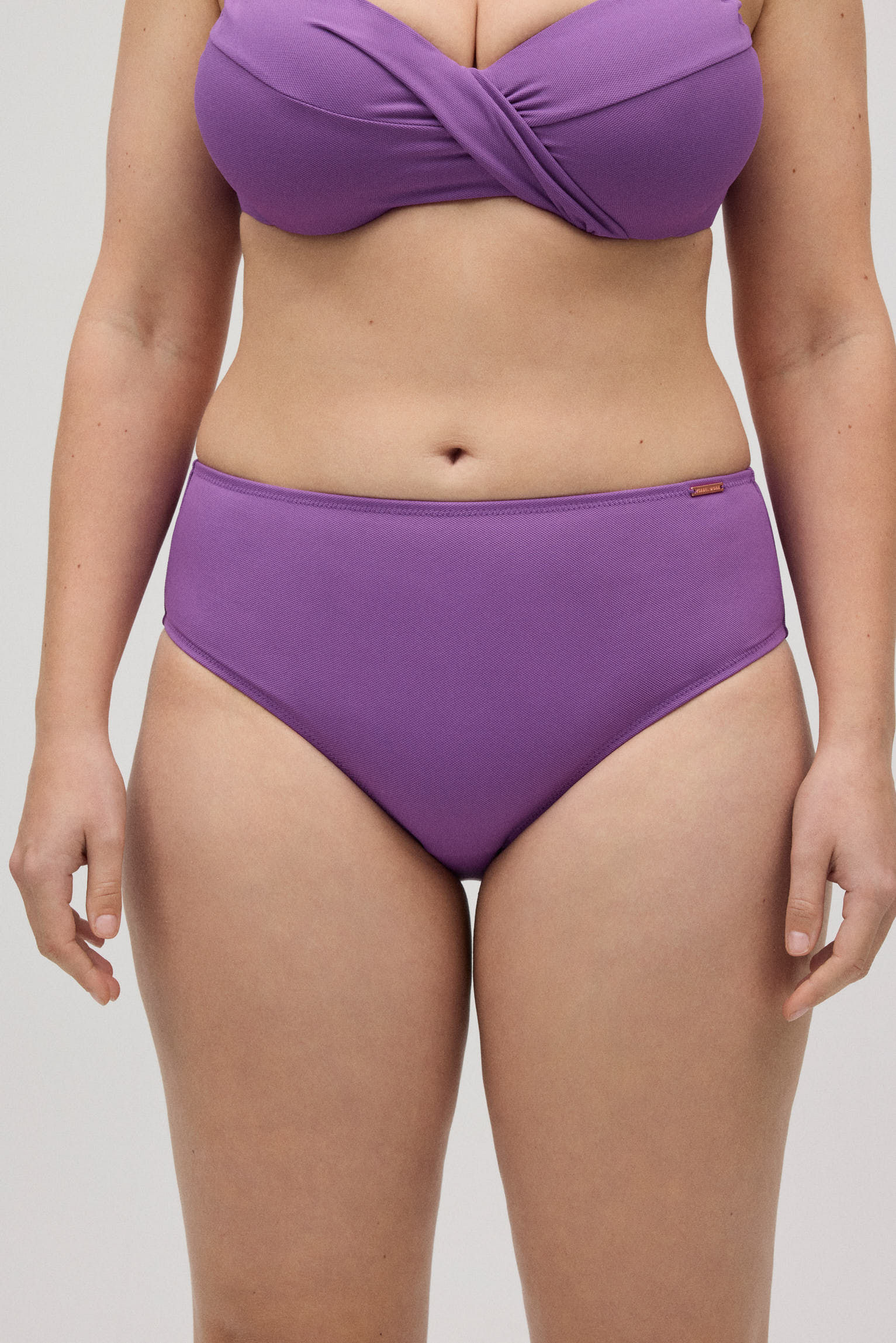 Braga bikini reductora alta micropiqué violeta