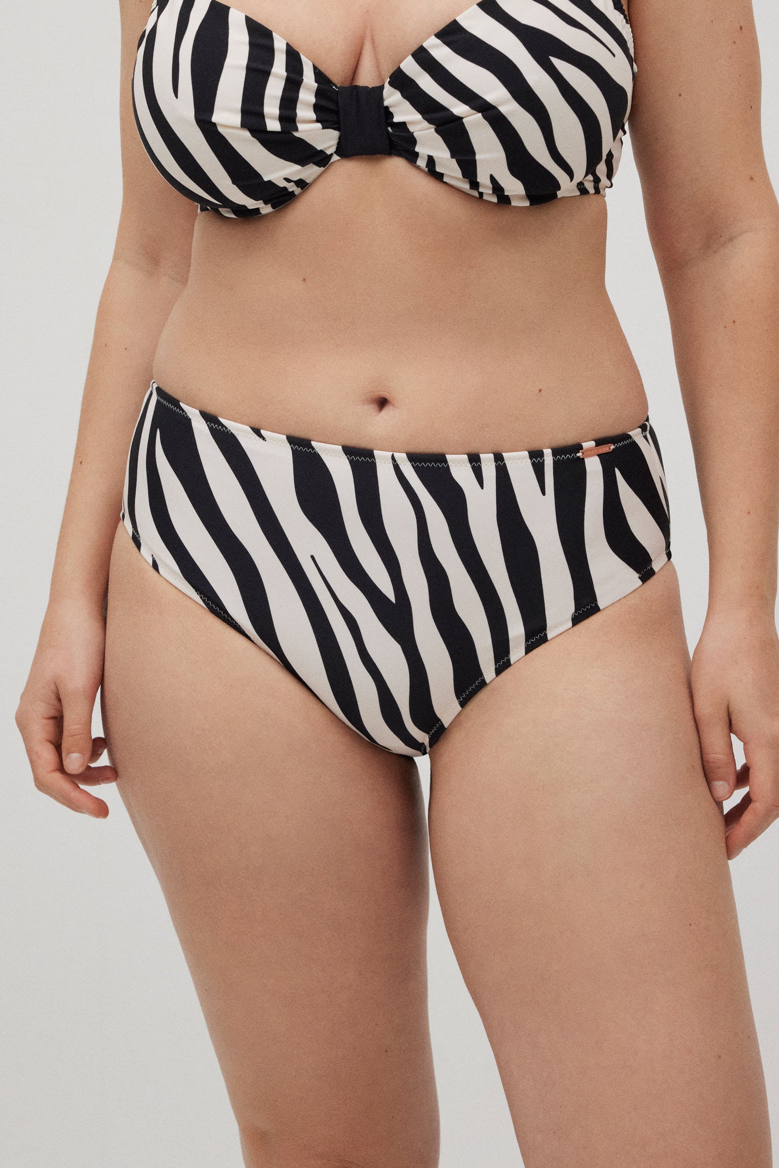 Braga bikini reductora alta animal print