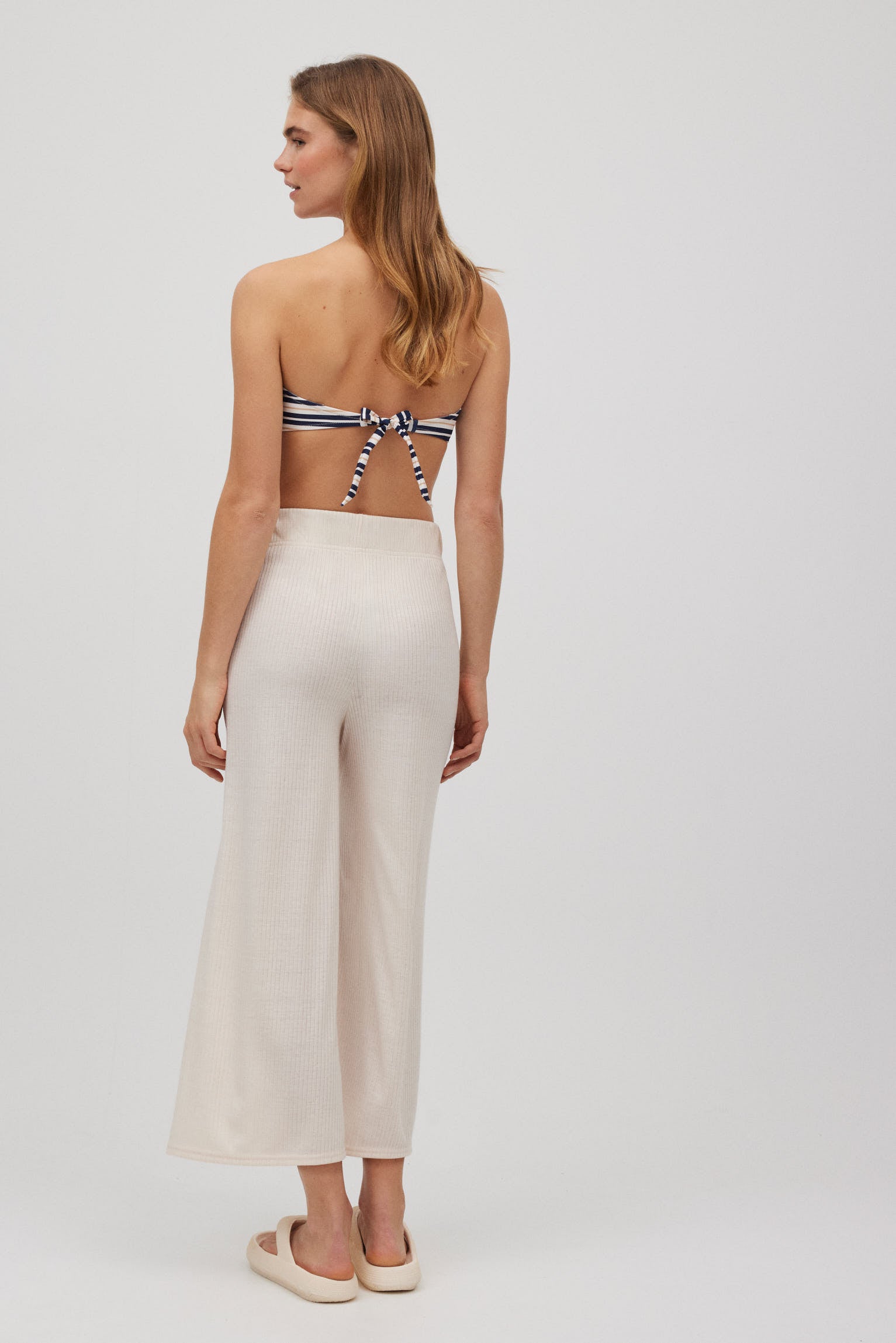 Pantalón crop canalé