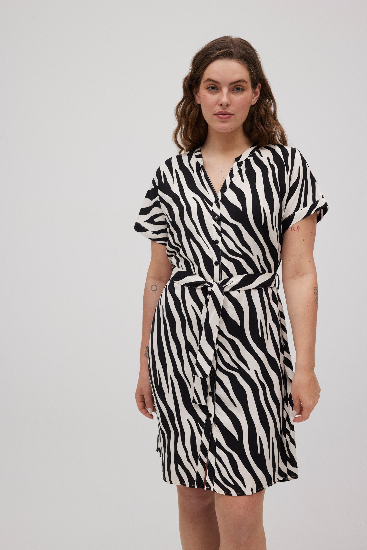 Vestido midi camisero animal print