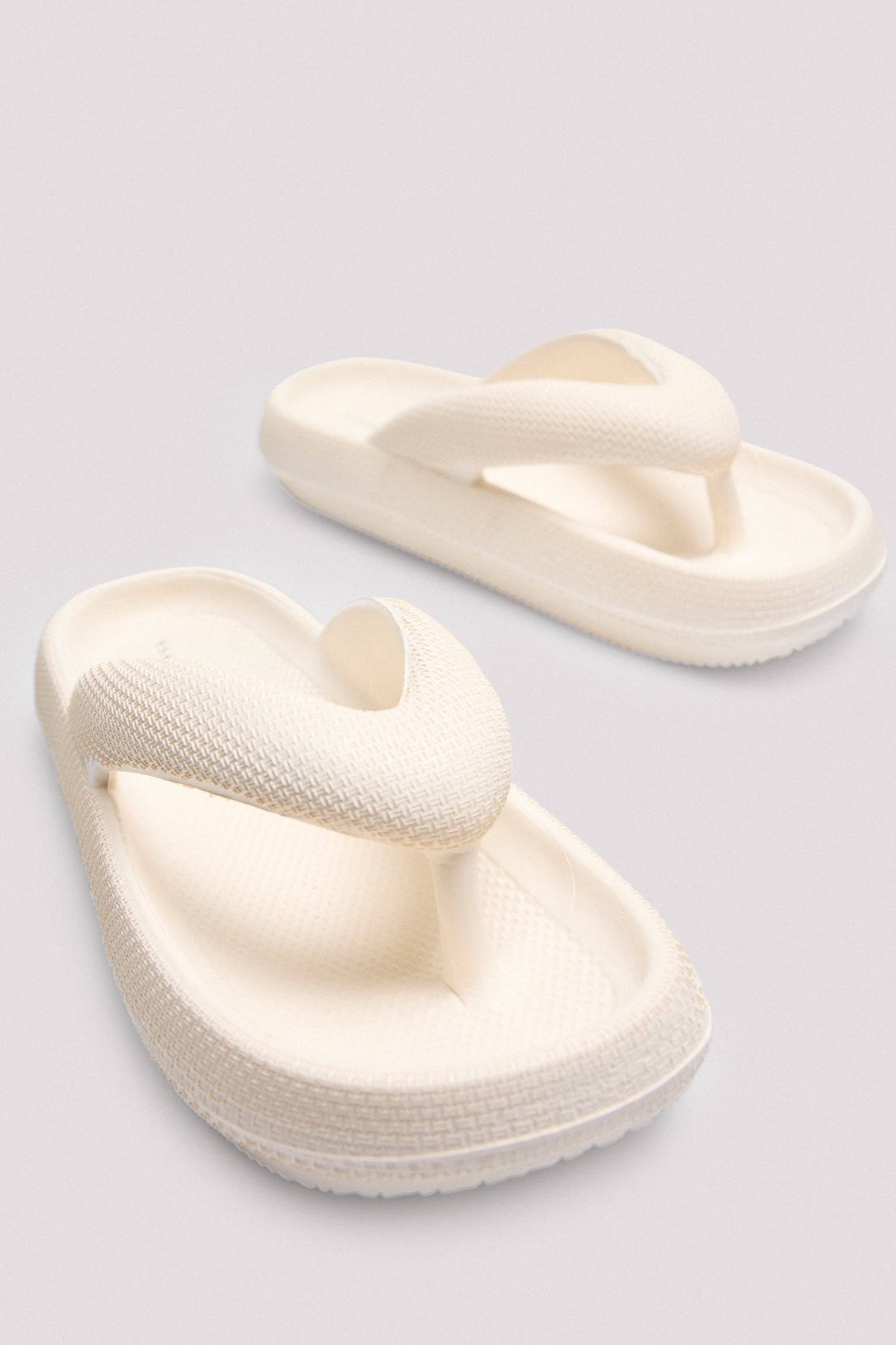 Chanclas de playa de dedo antideslizantes ligeras extra comfort marfil