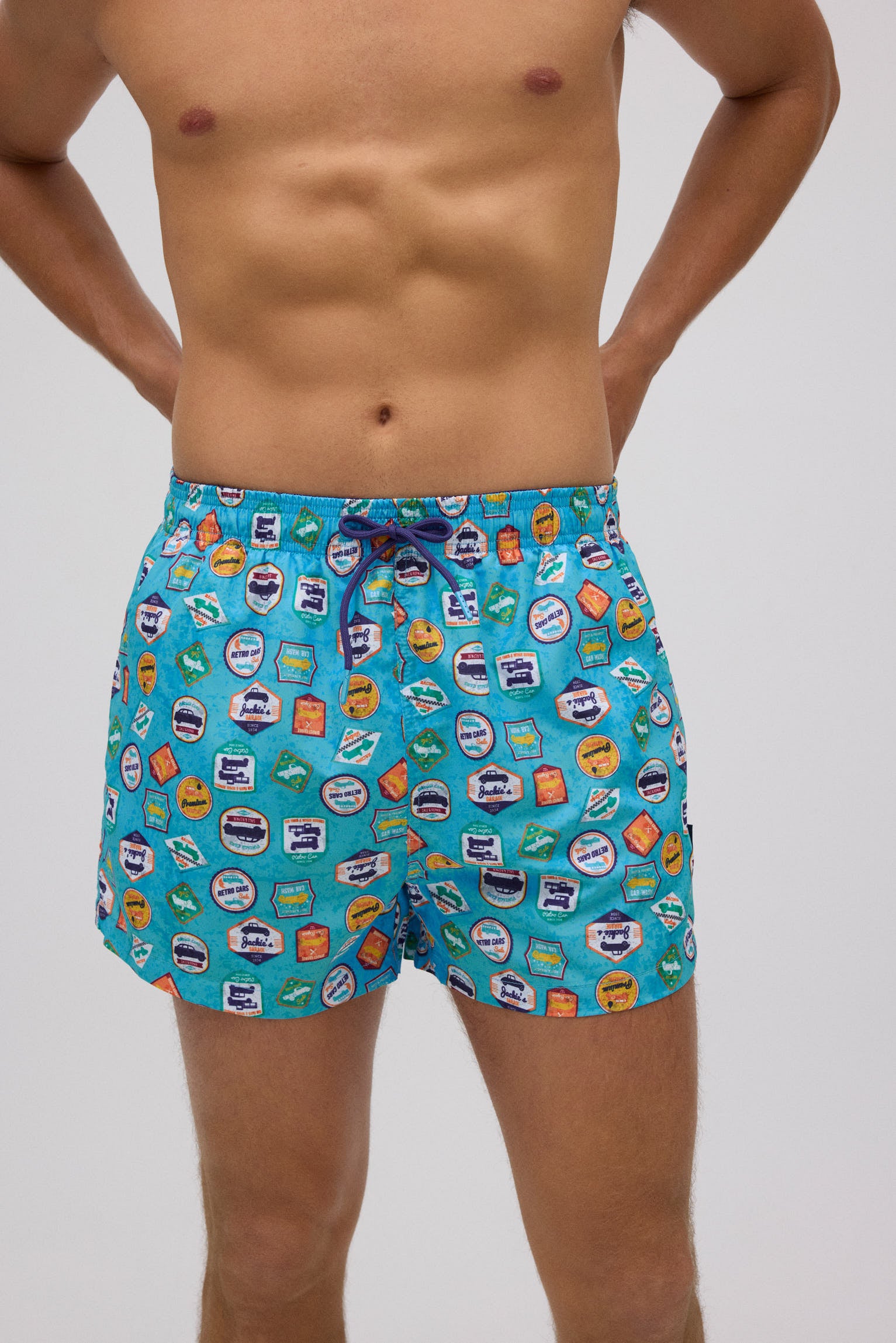 Bañador corto ligero estampado retro cars