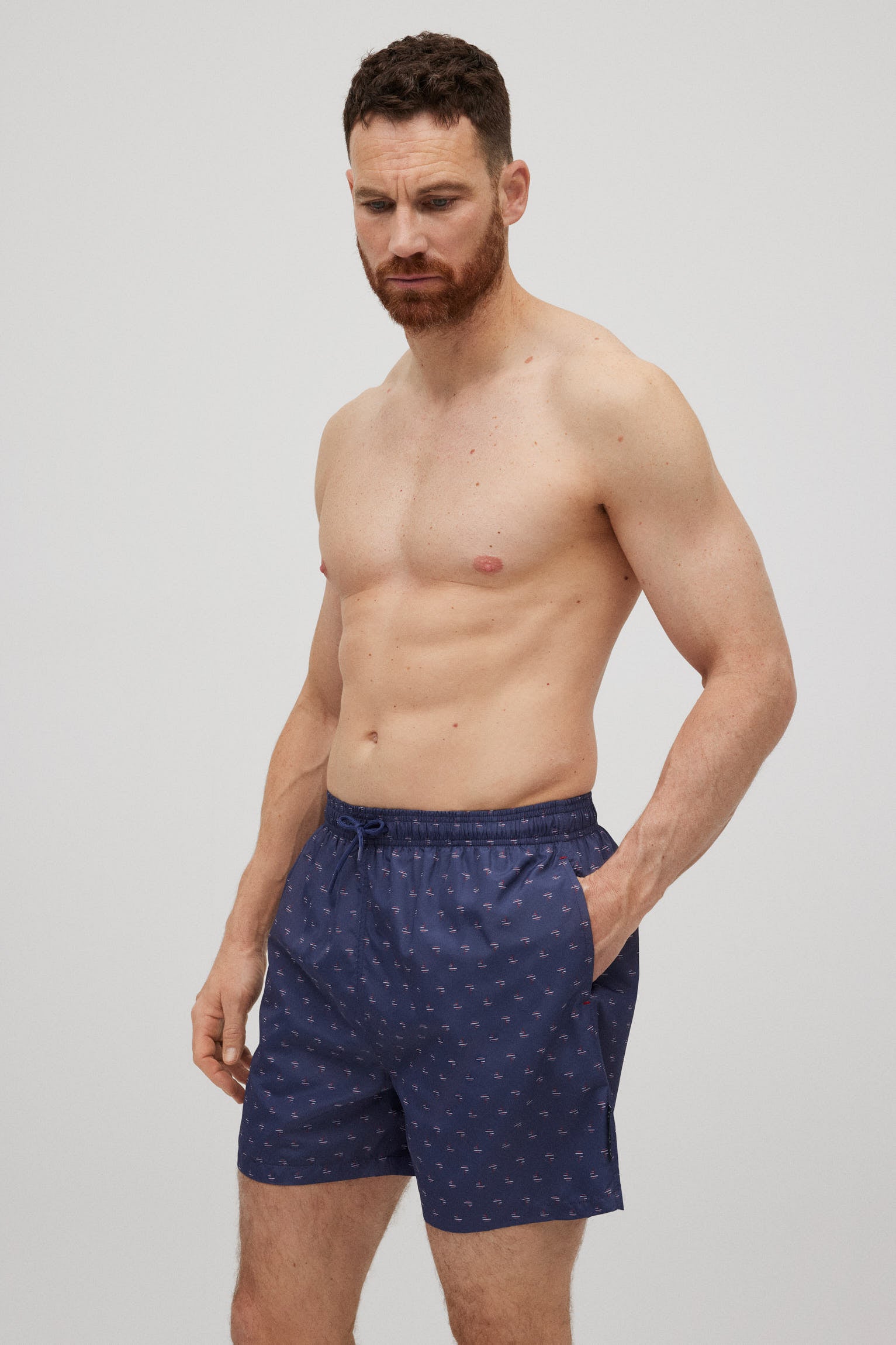 Bañador medio ligero marino estampado