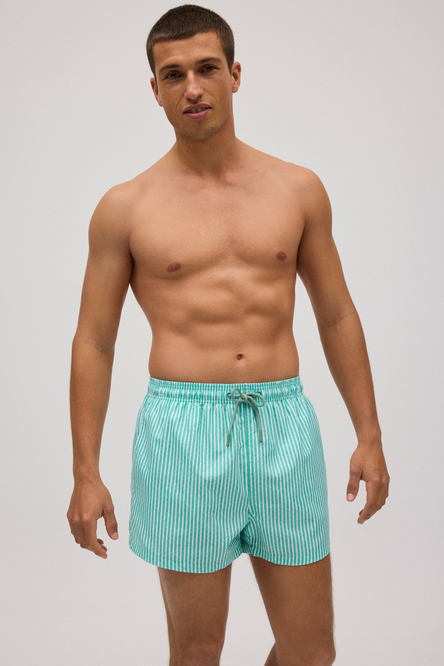 Bañador corto rayas verde