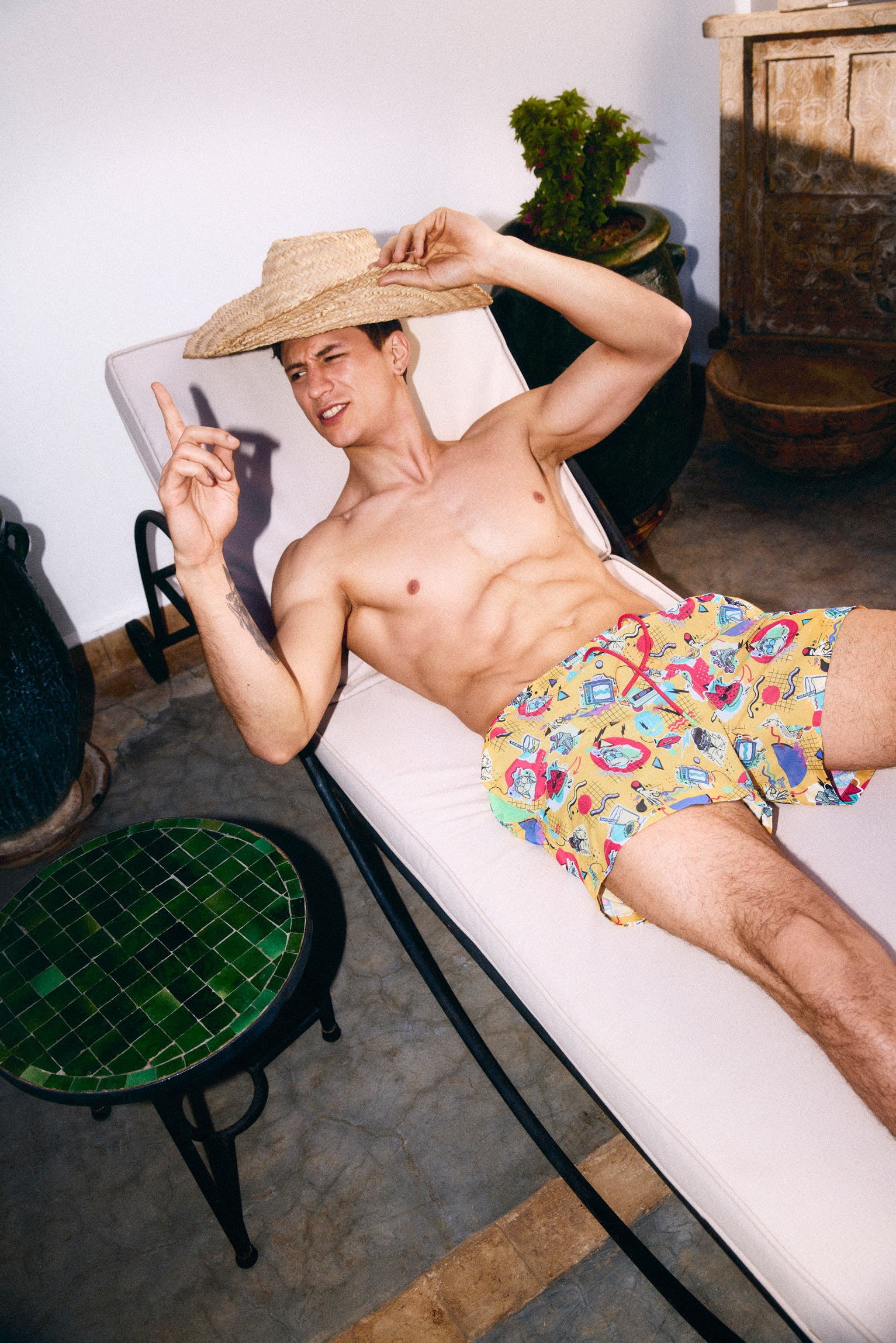 Bañador medio ligero estampado retro amarillo Sockarrats