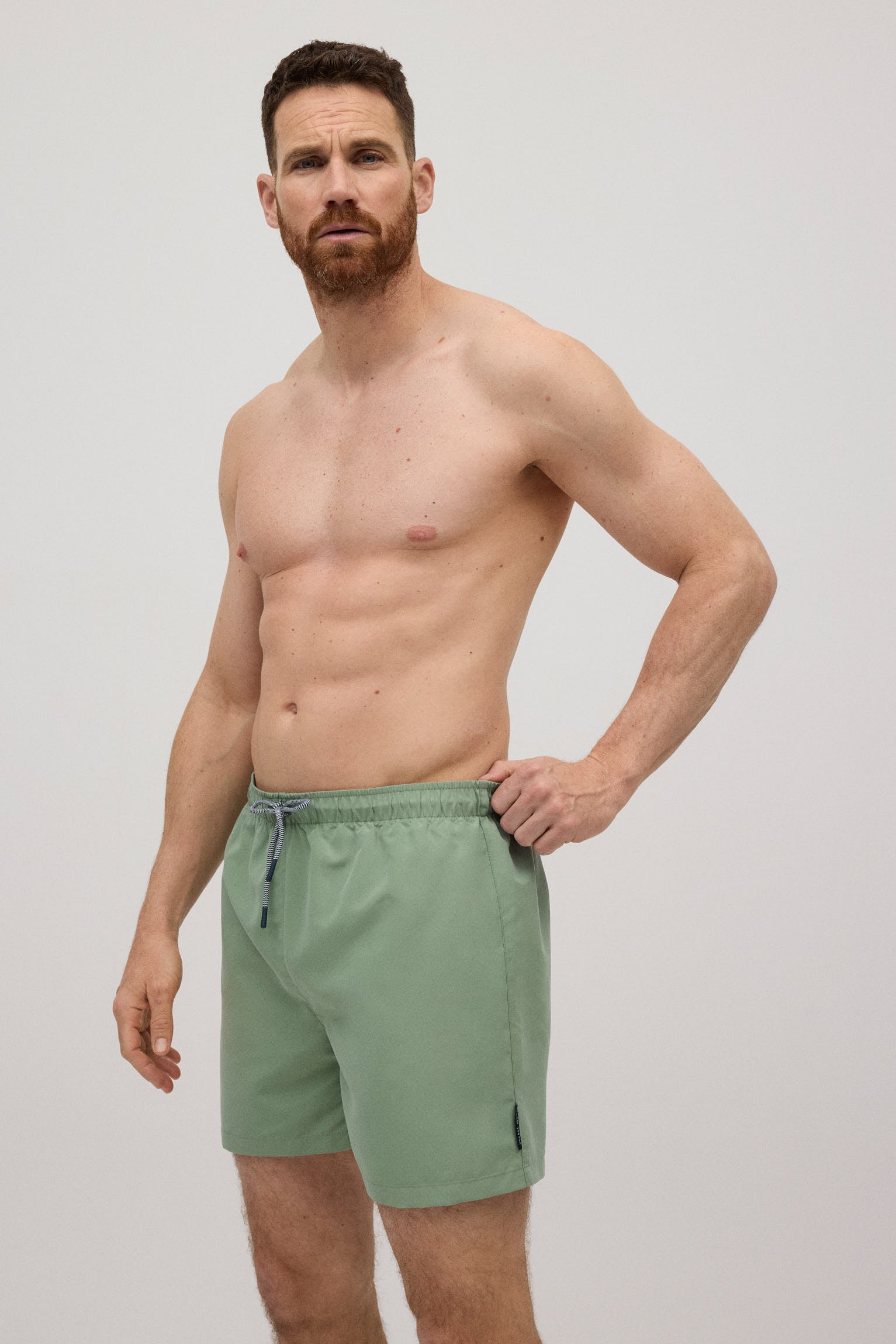 Bañador medio básico verde